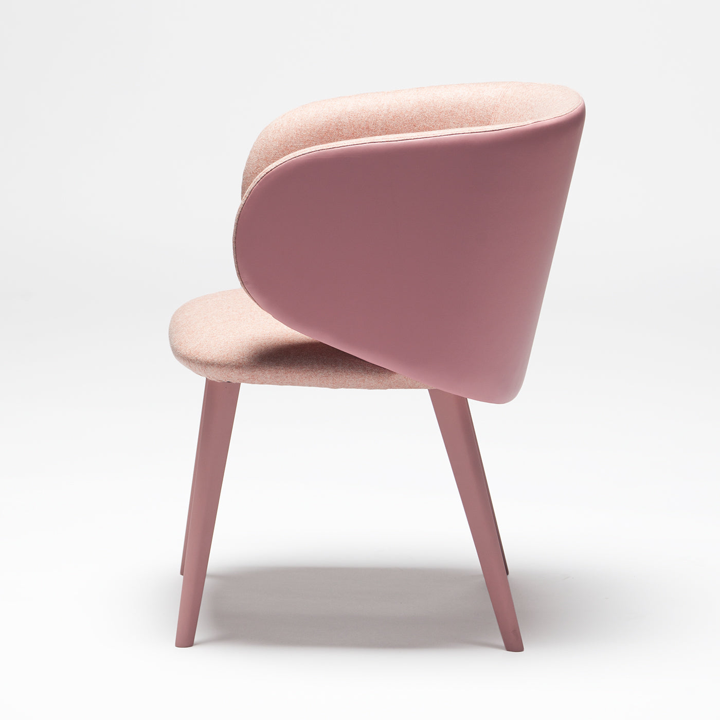 Caura 080 Pink Chair by Vicent Clausell - Alternative view 2
