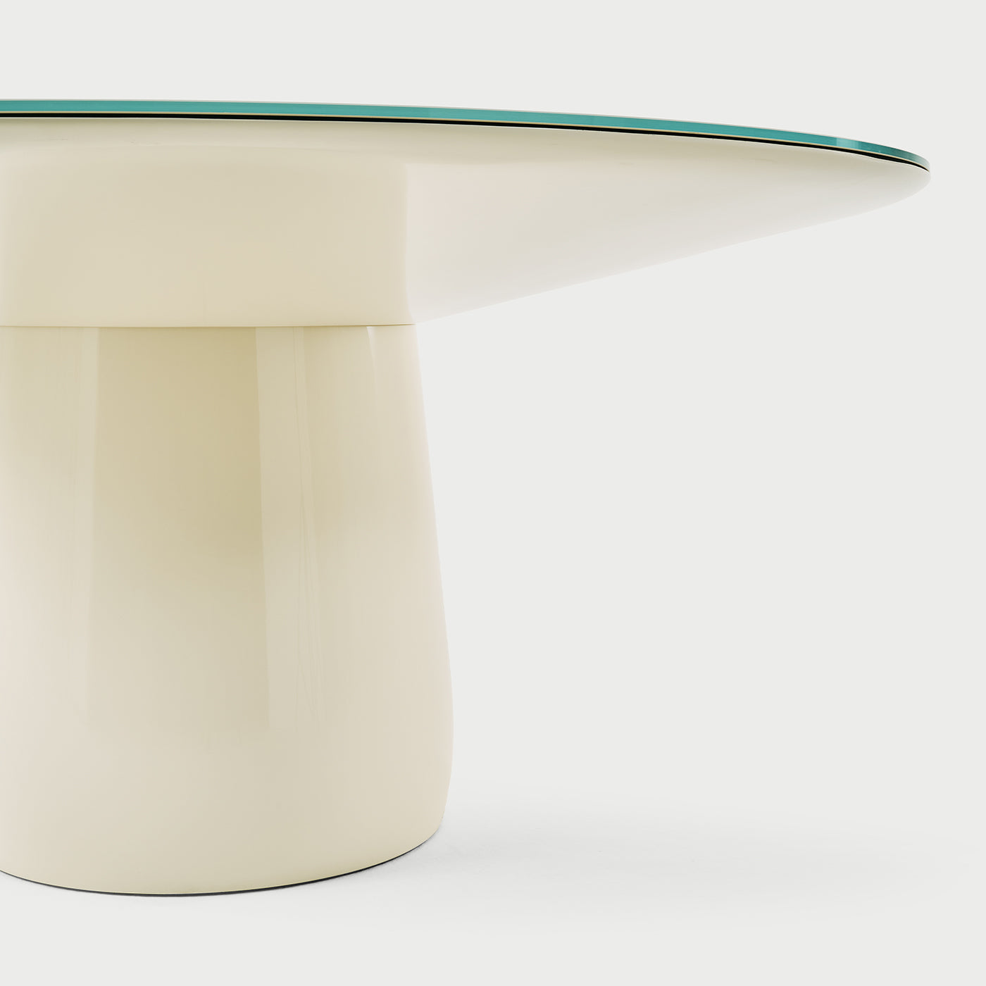 Roundel White Crystal Dining Table by Claesson Koivisto Rune - Alternative view 3