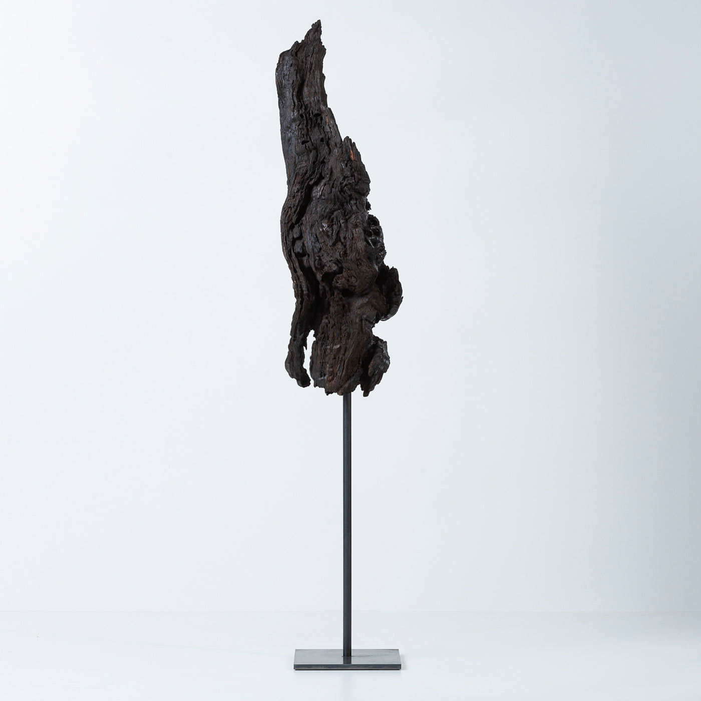 Armis I Black Sculpture - Alternative view 1