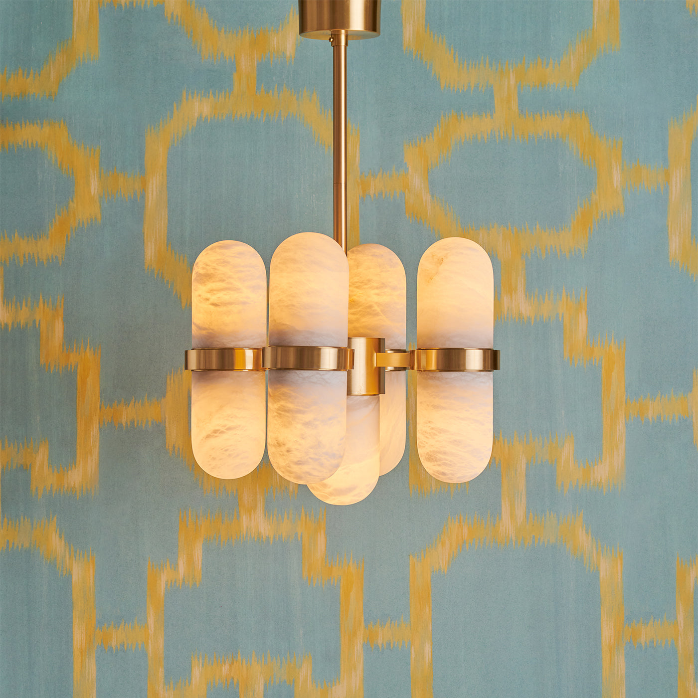 Pills Satin Brass and Alabaster Chandelier by Droulers Architecture - Alternative view 2