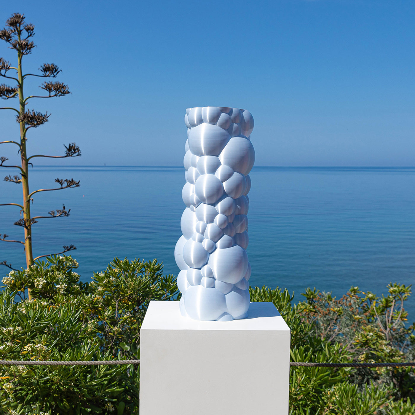 Zeus White Vase-Sculpture - Alternative view 3