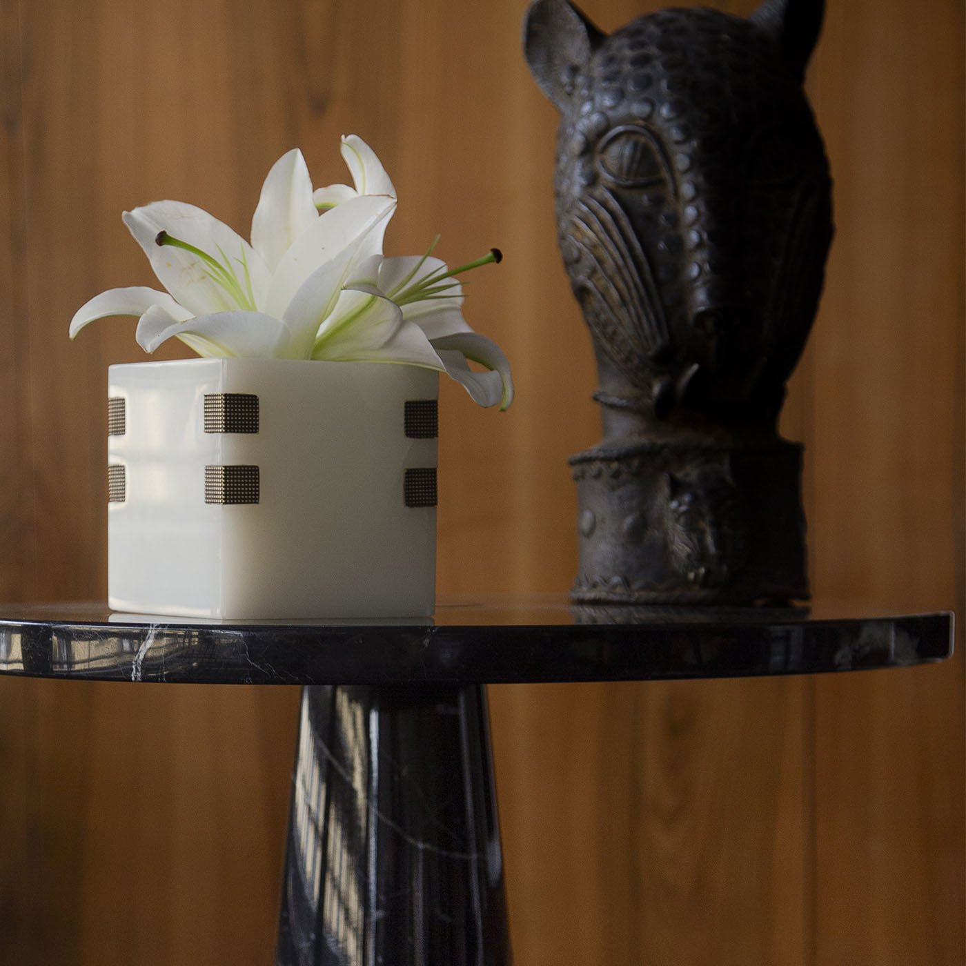 Santiago Onyx Candleholder with Brass Accents - Alternative view 4