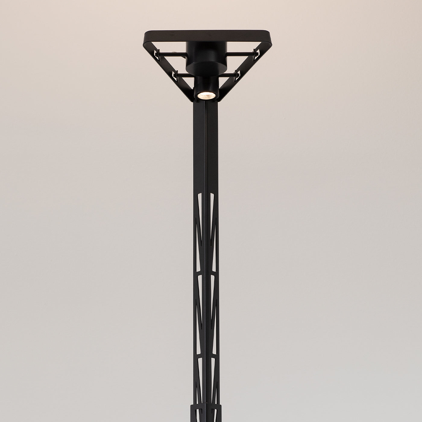 Lámpara de pie Fireman de Marc Sadler - Vista alternativa 4