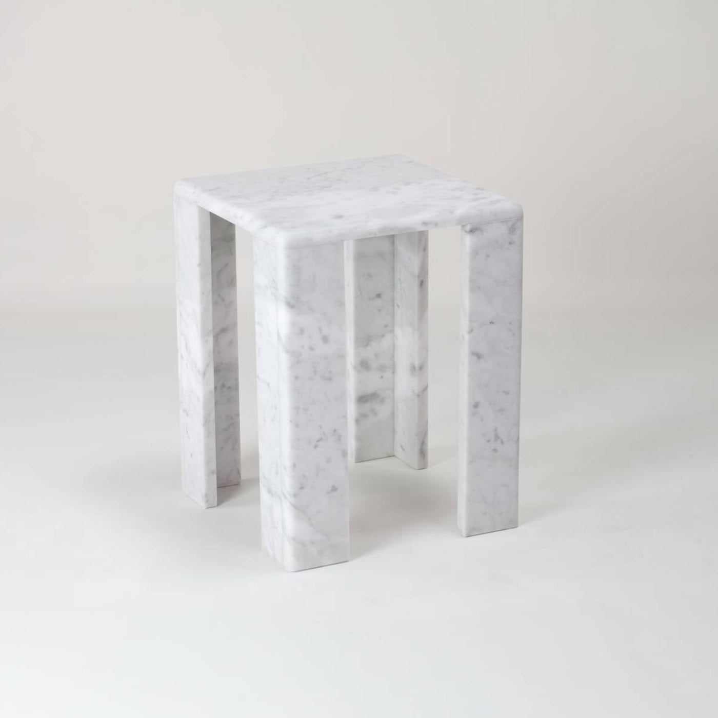 ChunkY02 Carrara Marble Side Table - Alternative view 2