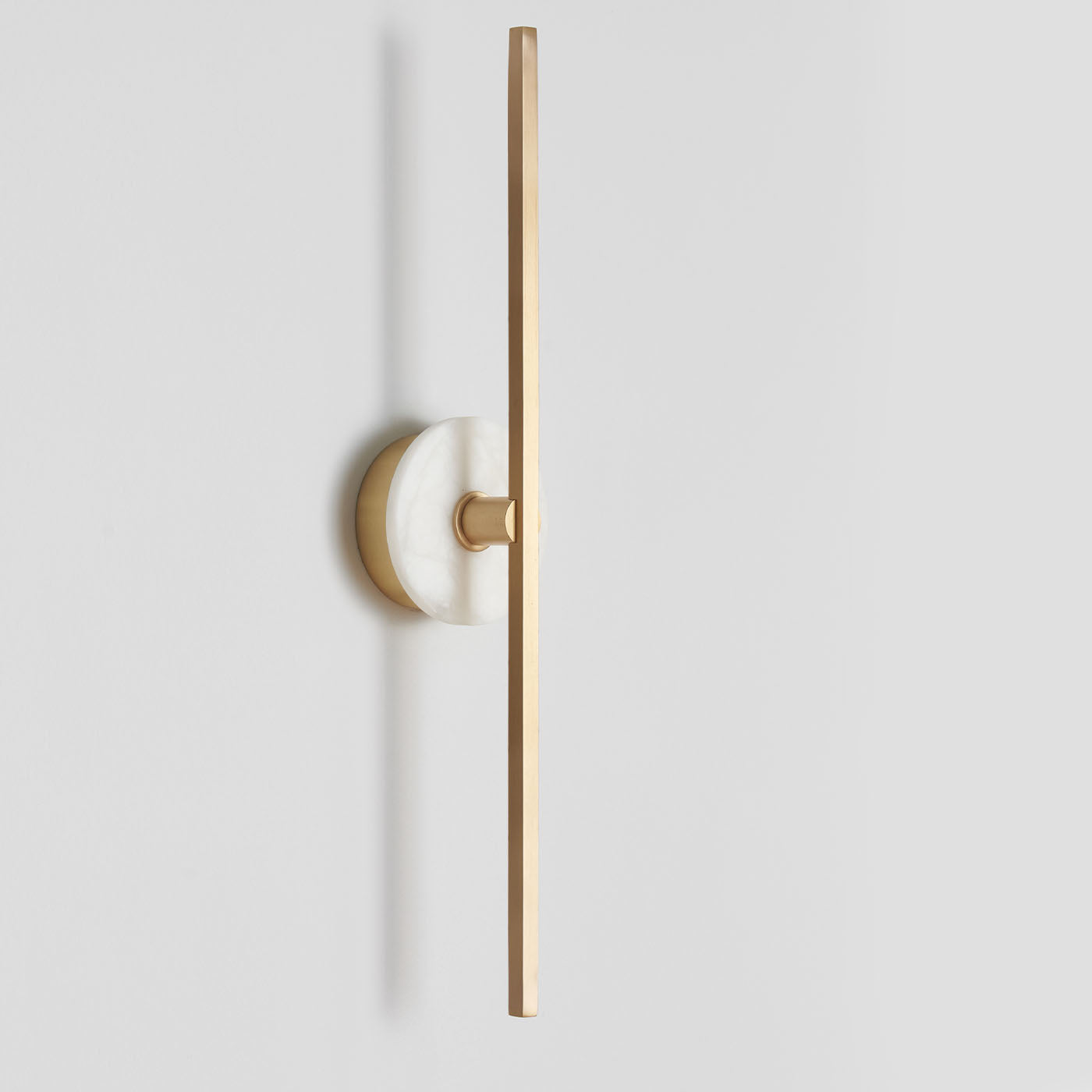 Essential Stick in Satin Brass and Alabaster Wall Lamp - Alternative view 3