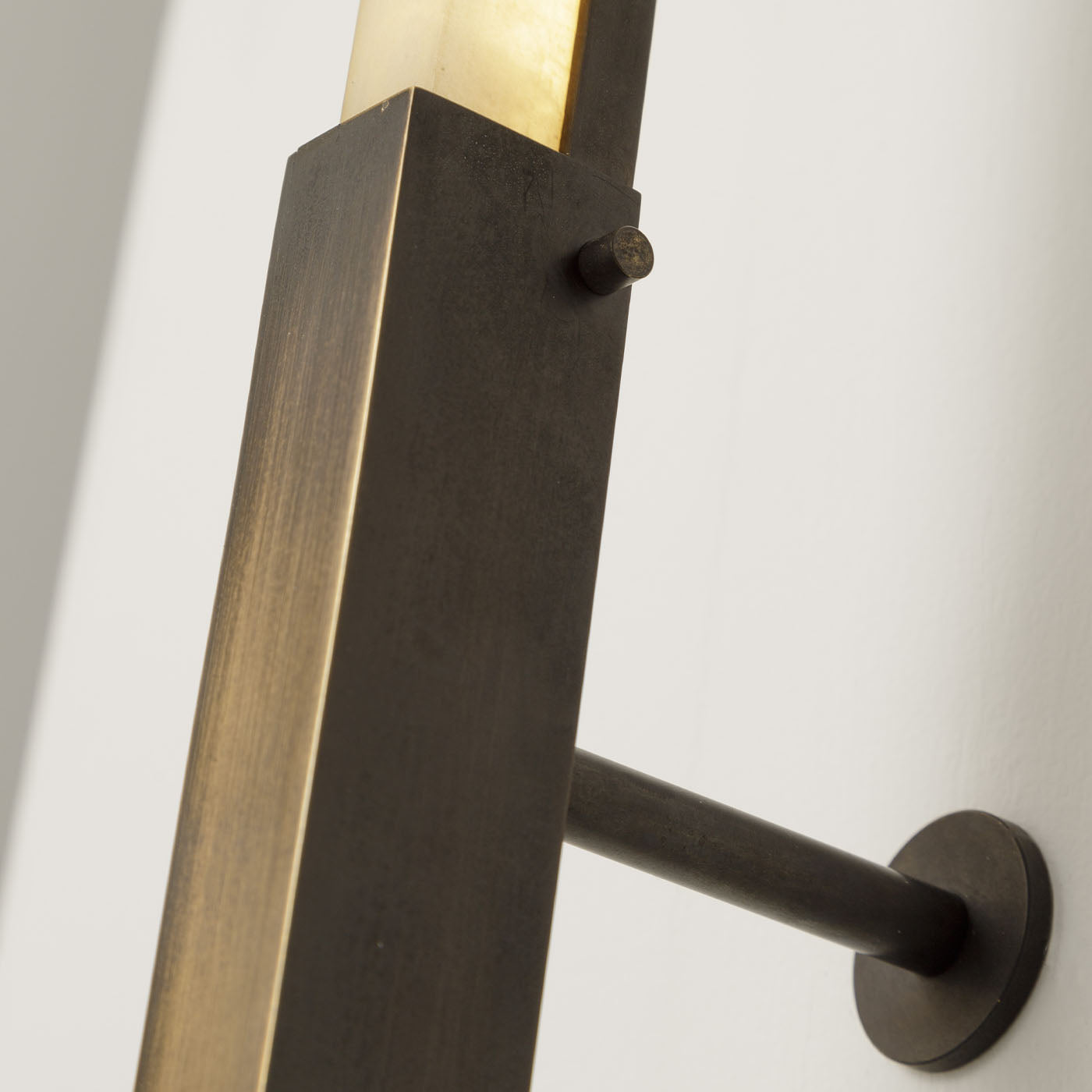 Z640 Brass & Alabaster Wall Lamp - Alternative view 4