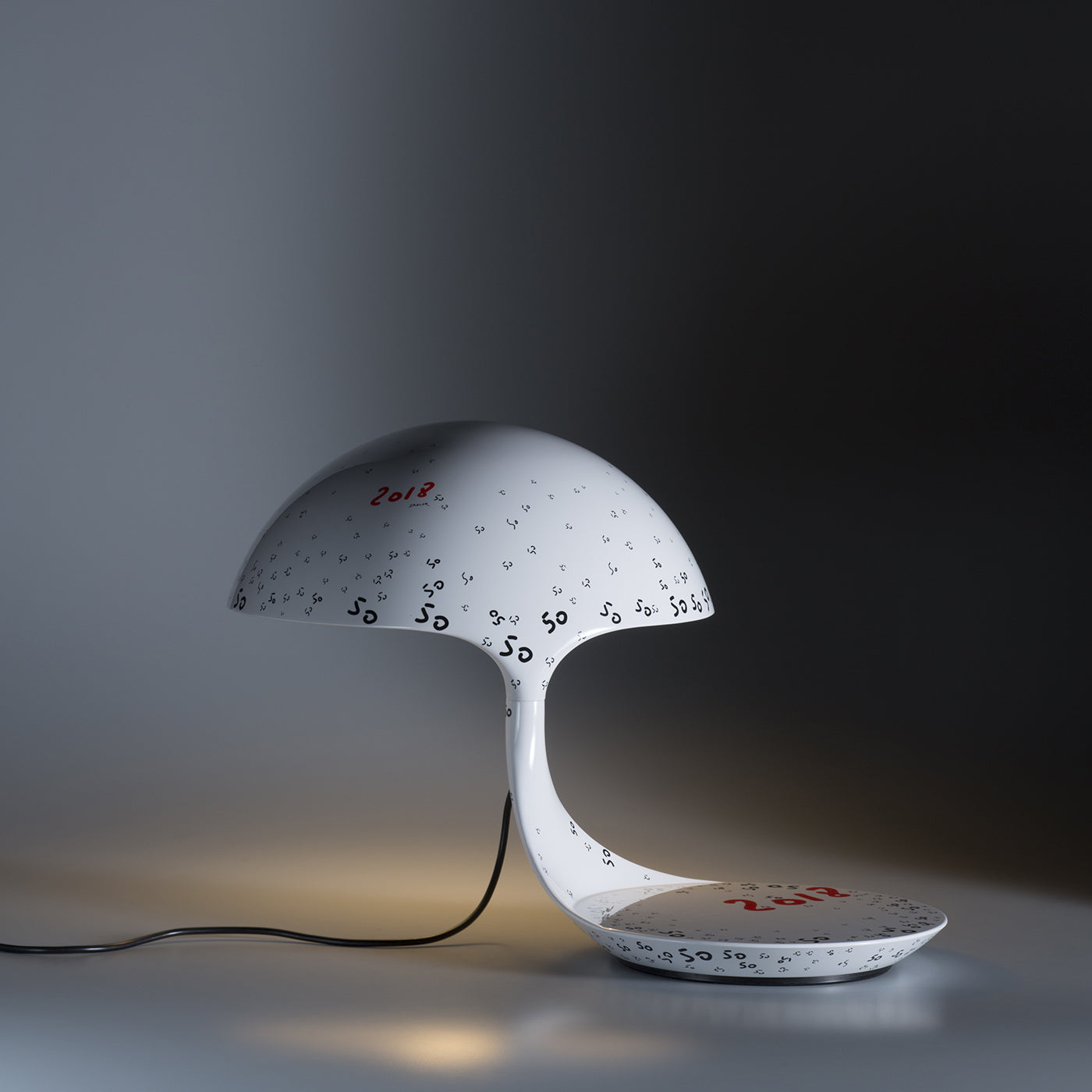 Cobra Texture 50-Patterned Table Lamp by Marc Sadler - Alternative view 1