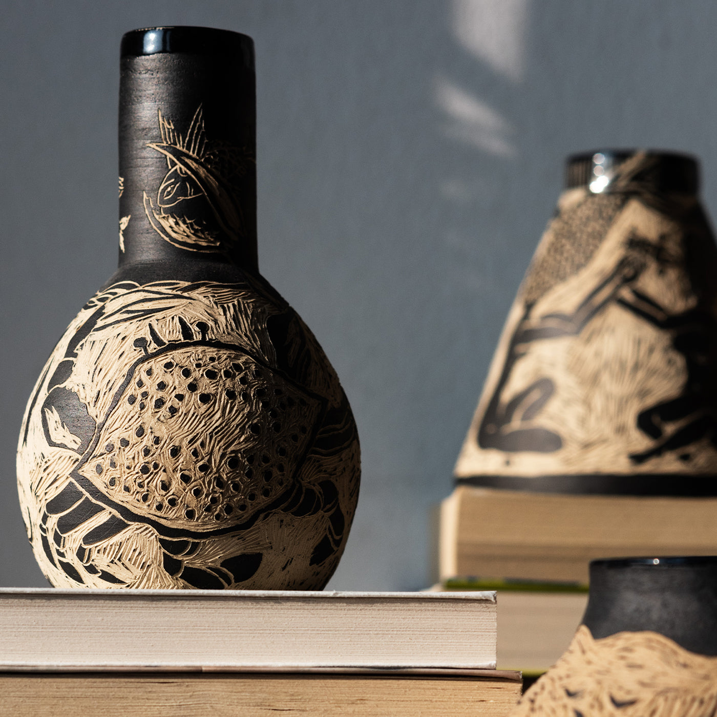 Granchio Beige and Black Grès Small Vase - Alternative view 4