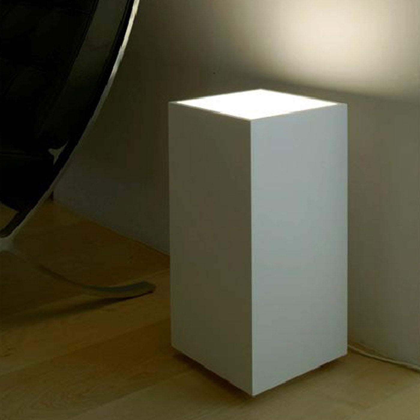 Light Gallery Luxury Cubo 400 White Floor Lamp by Marco Pollice - Alternative view 3