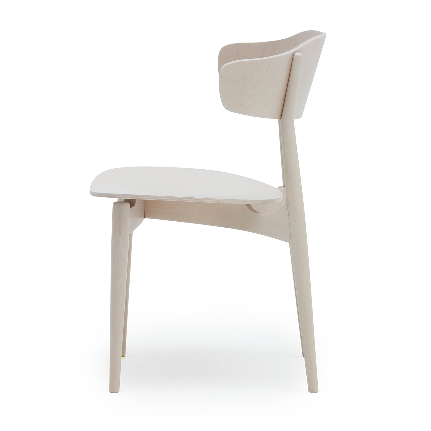 Flow 825 Beechwood Chair - Alternative view 1