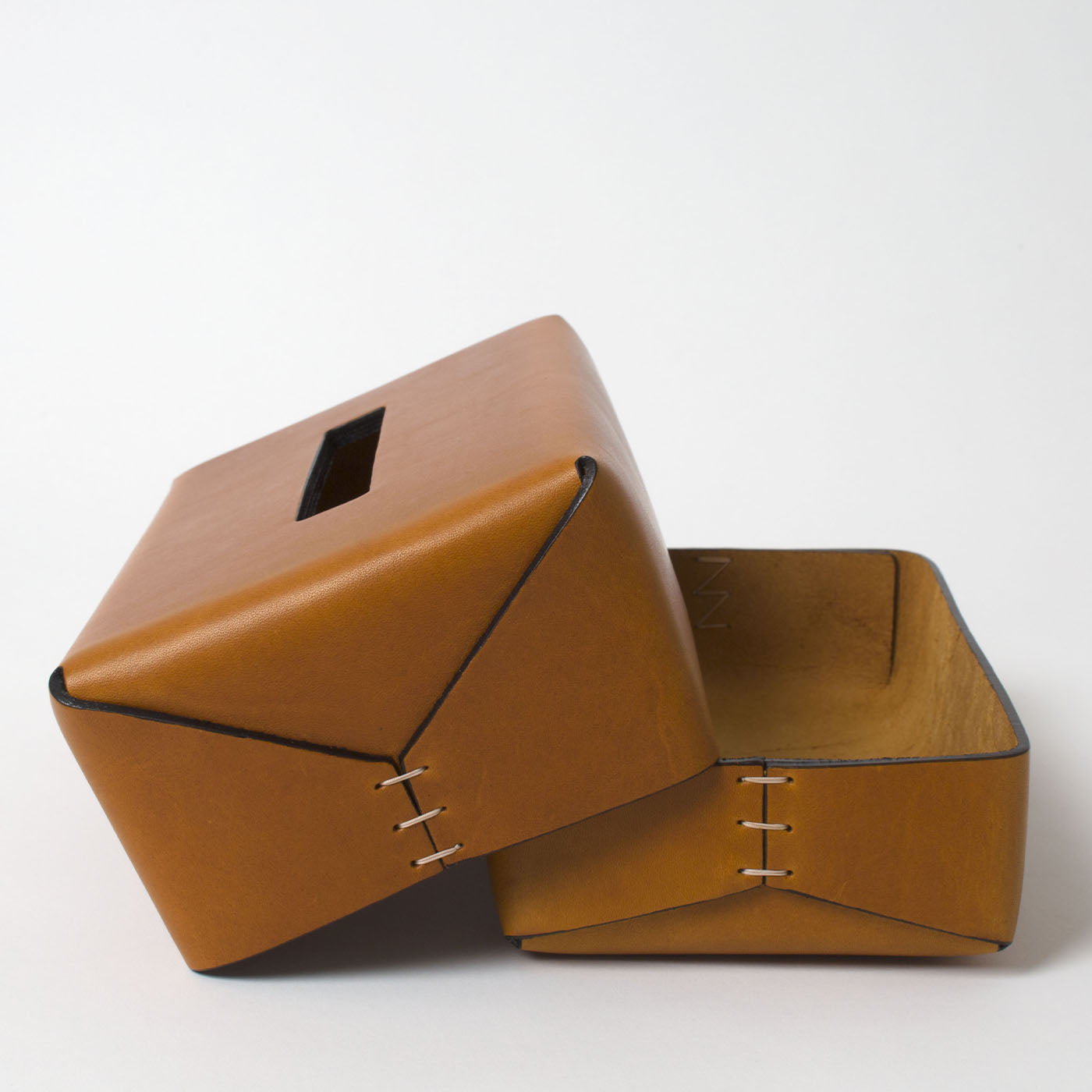 Regelmäßige braune Tissue-Box mit rechteckigem Schnitt von Oscar Maschera - Alternative Ansicht 2