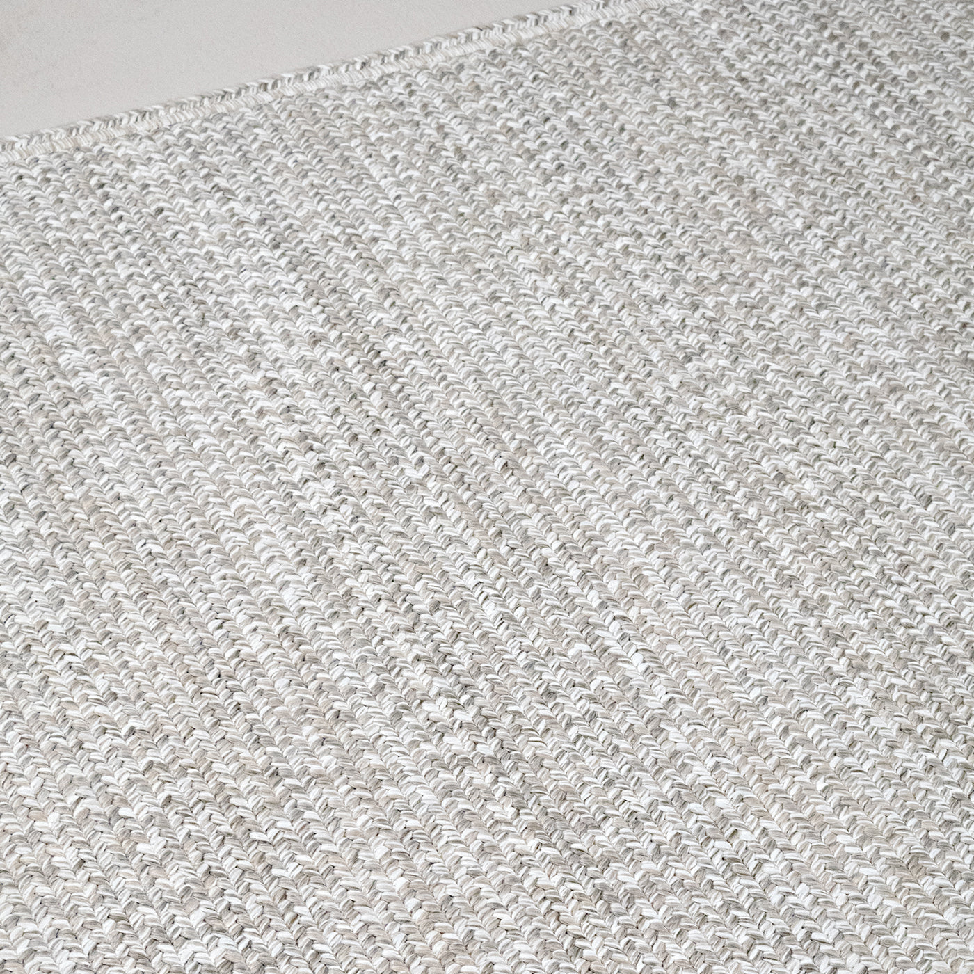 Plain Ivory Polypropylene In&Outdoor Rug by Amini Studio - Alternative view 3