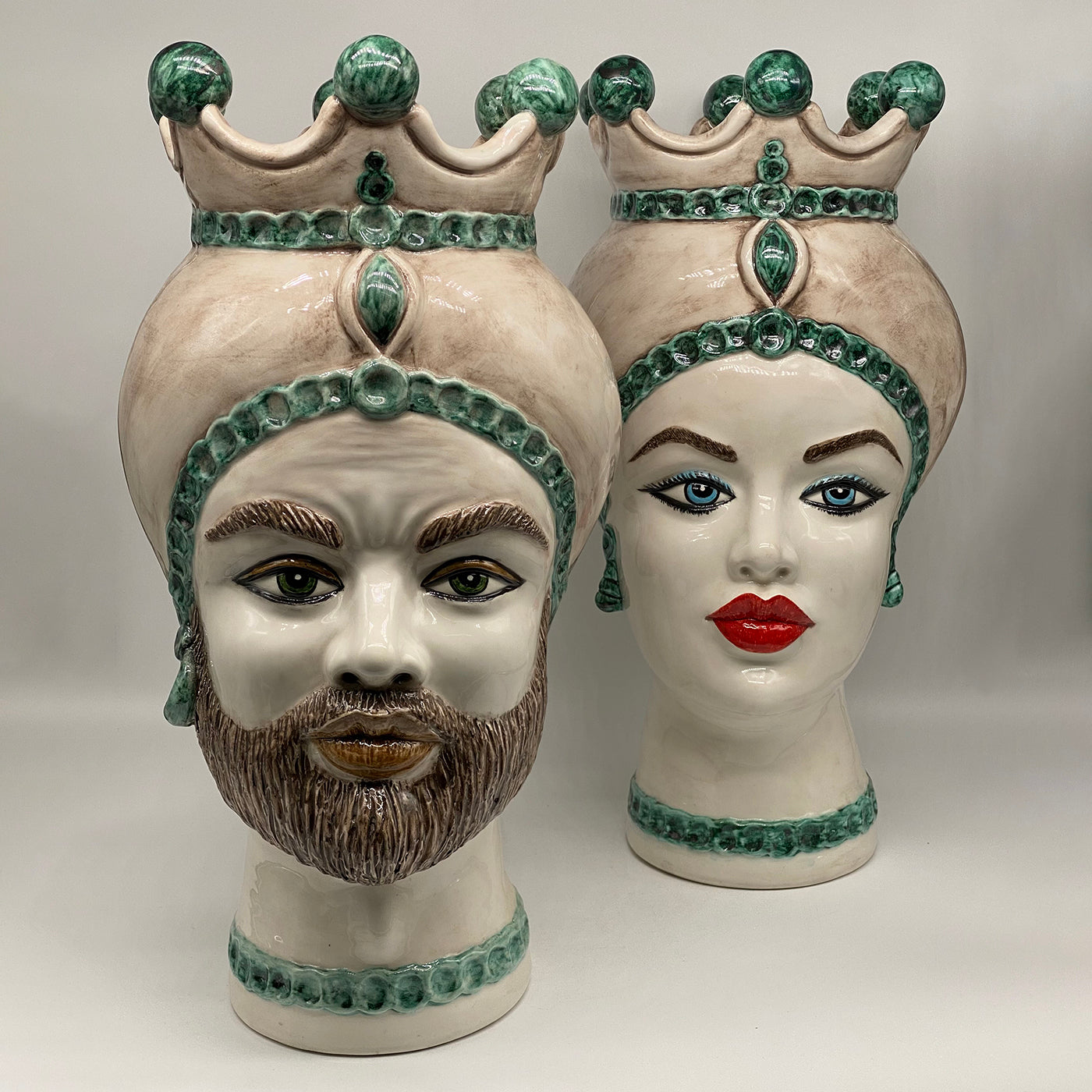 Luis Giant Lady Green Spheres Moor's Head Vase - Alternative view 1