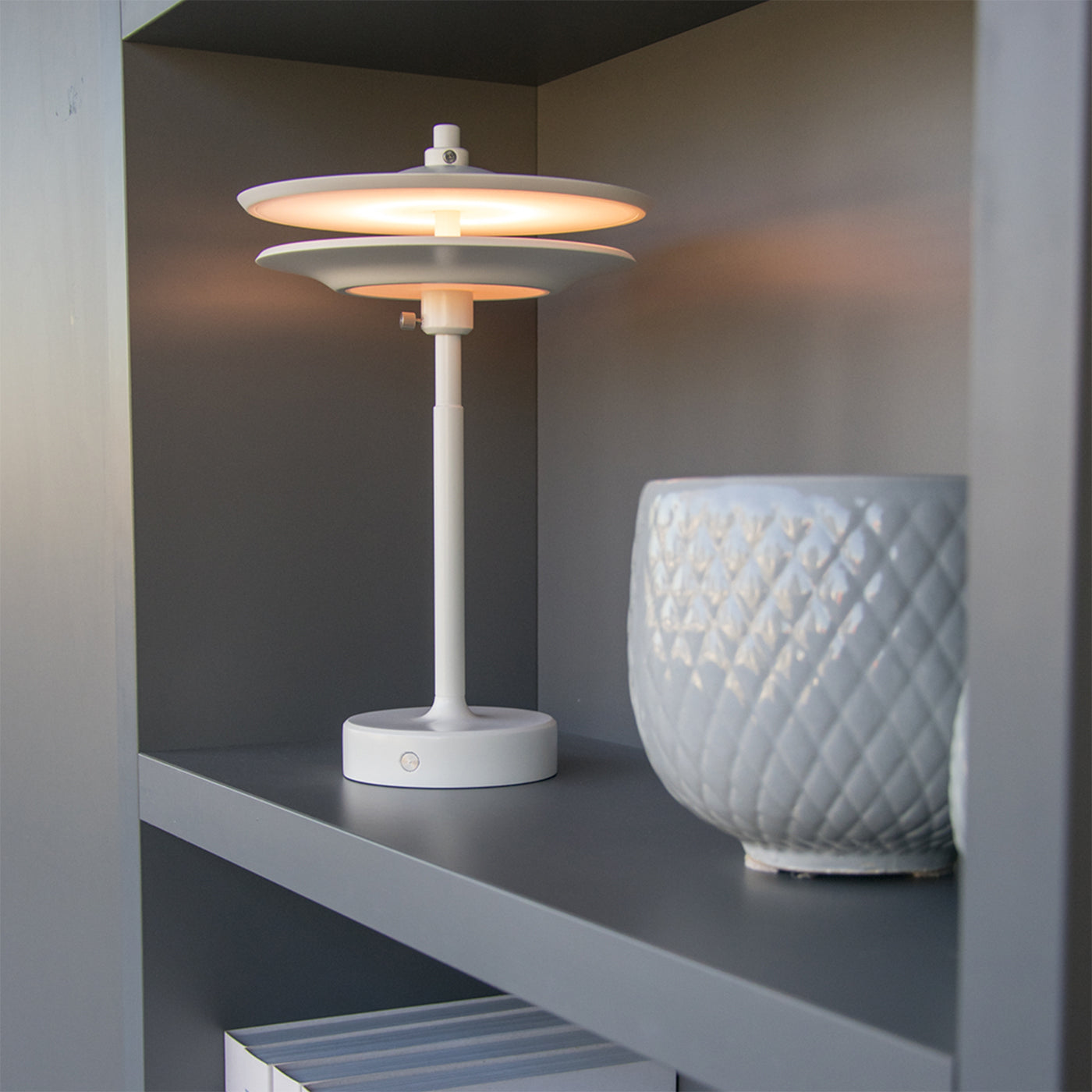 Lampe à poser rechargeable Drum White par Albore Design - Vue alternative 3
