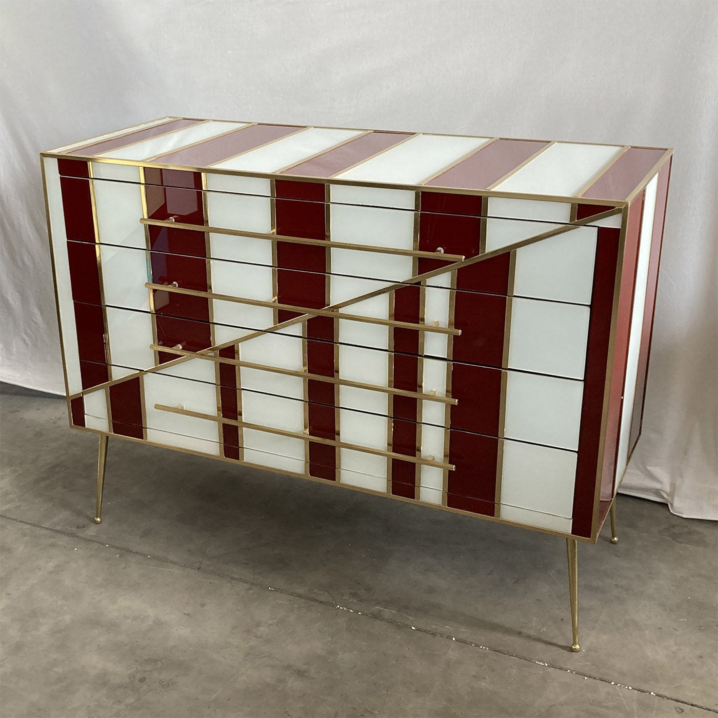 Red and White Dresser - Alternative view 2