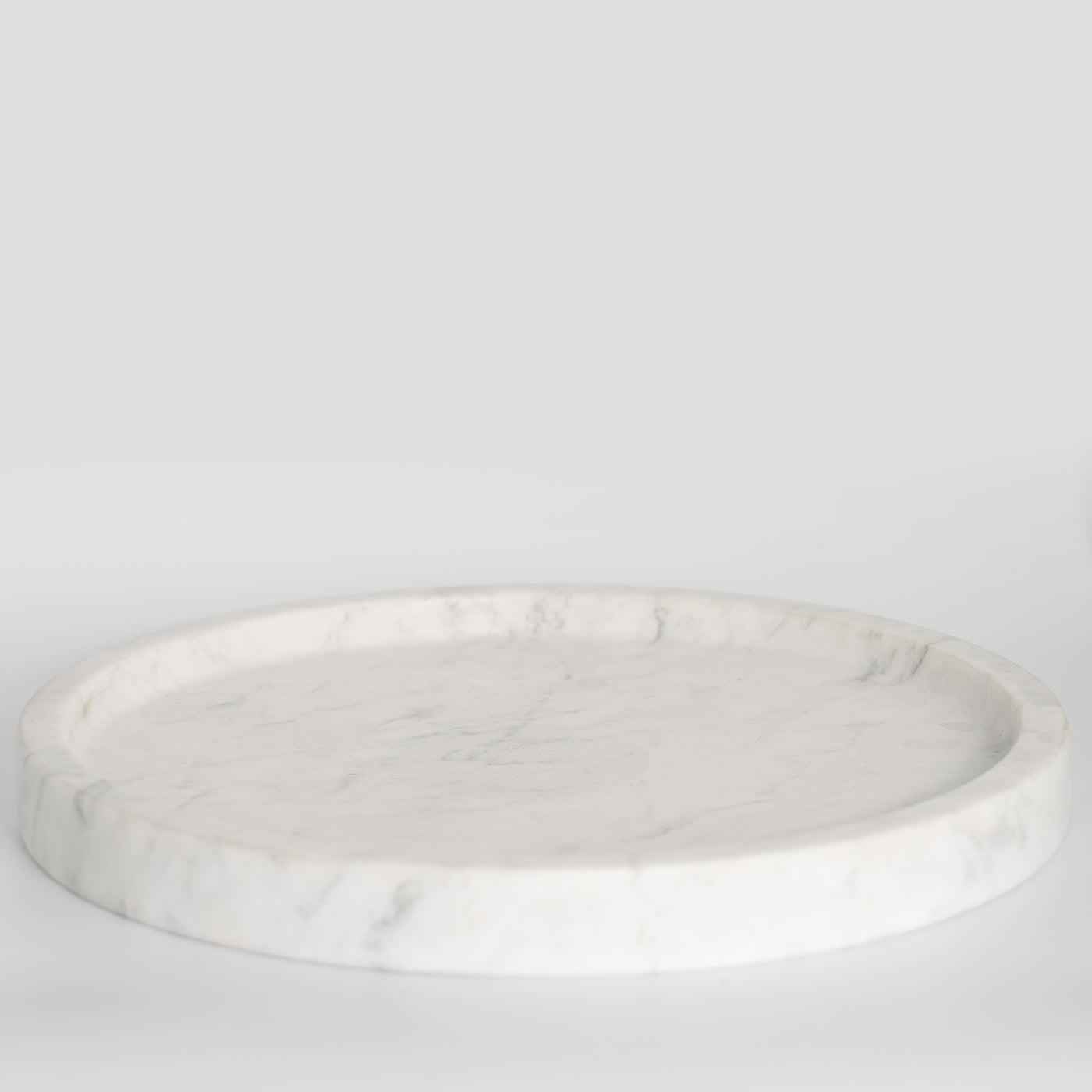 Bandeja decorativa redonda de mármol blanco de Carrara - Vista alternativa 1