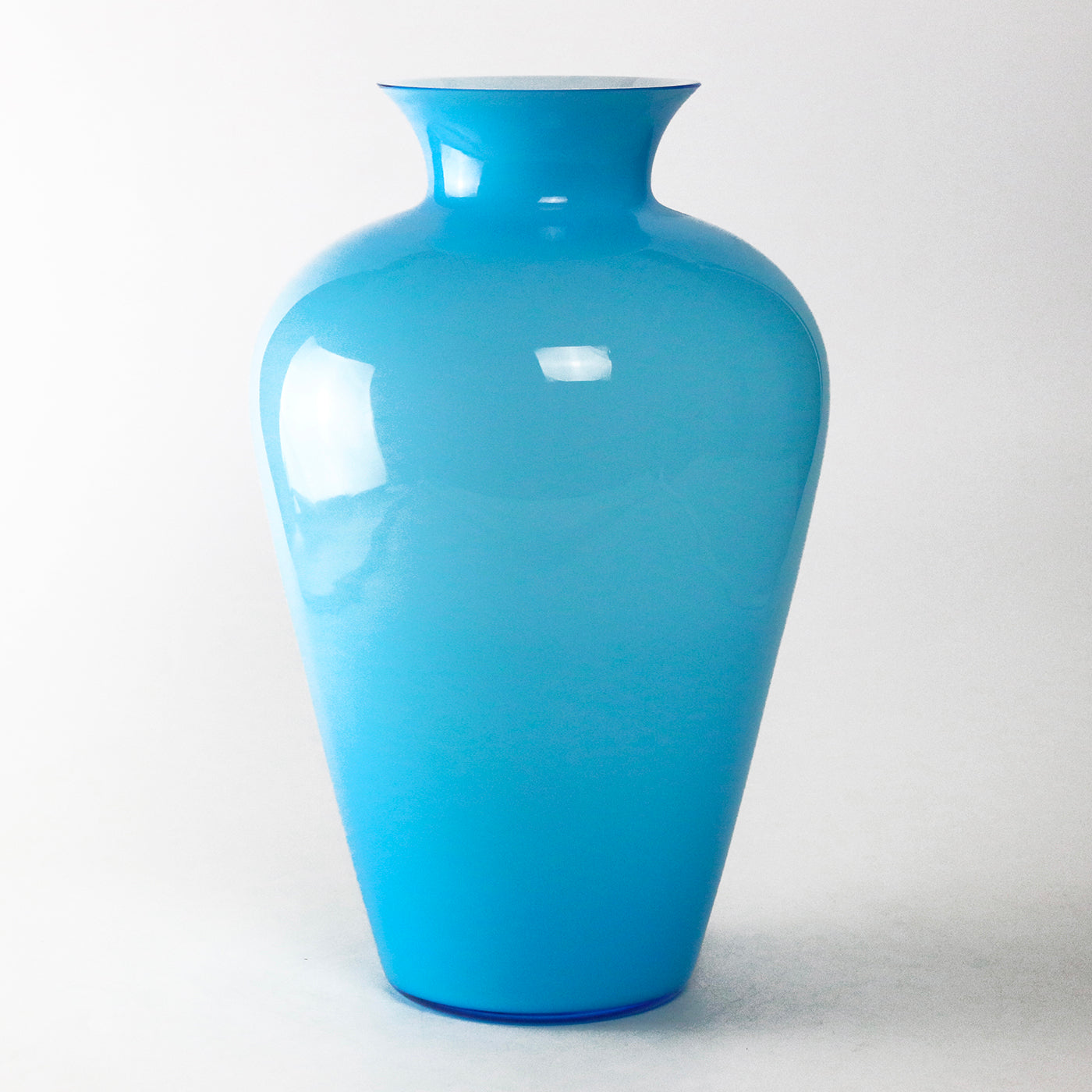 Anfora-Like Turquoise Vase - Alternative view 2