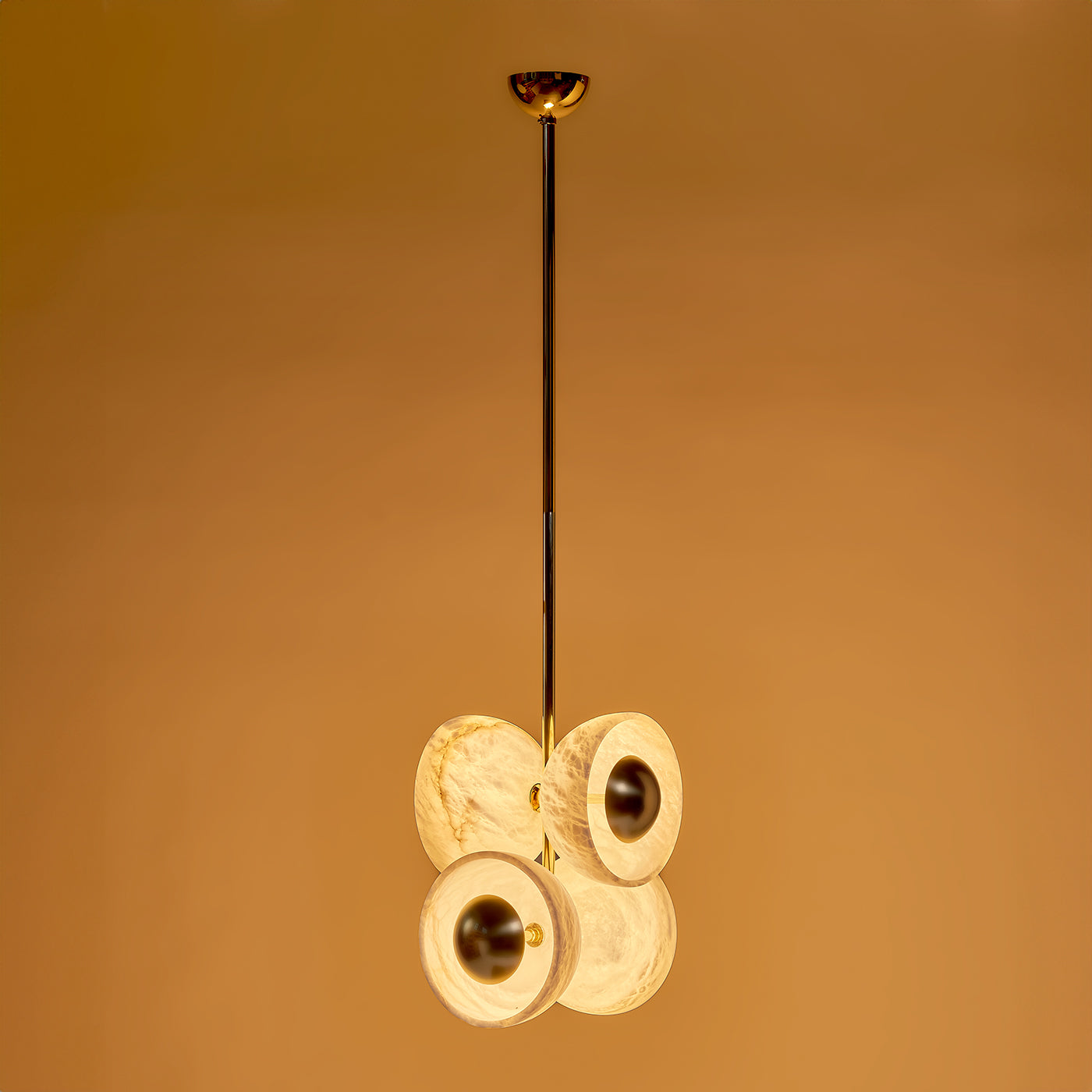 "Butterfly" Pendant Lamp in Polished Brass and Alabaster - Alternative view 2