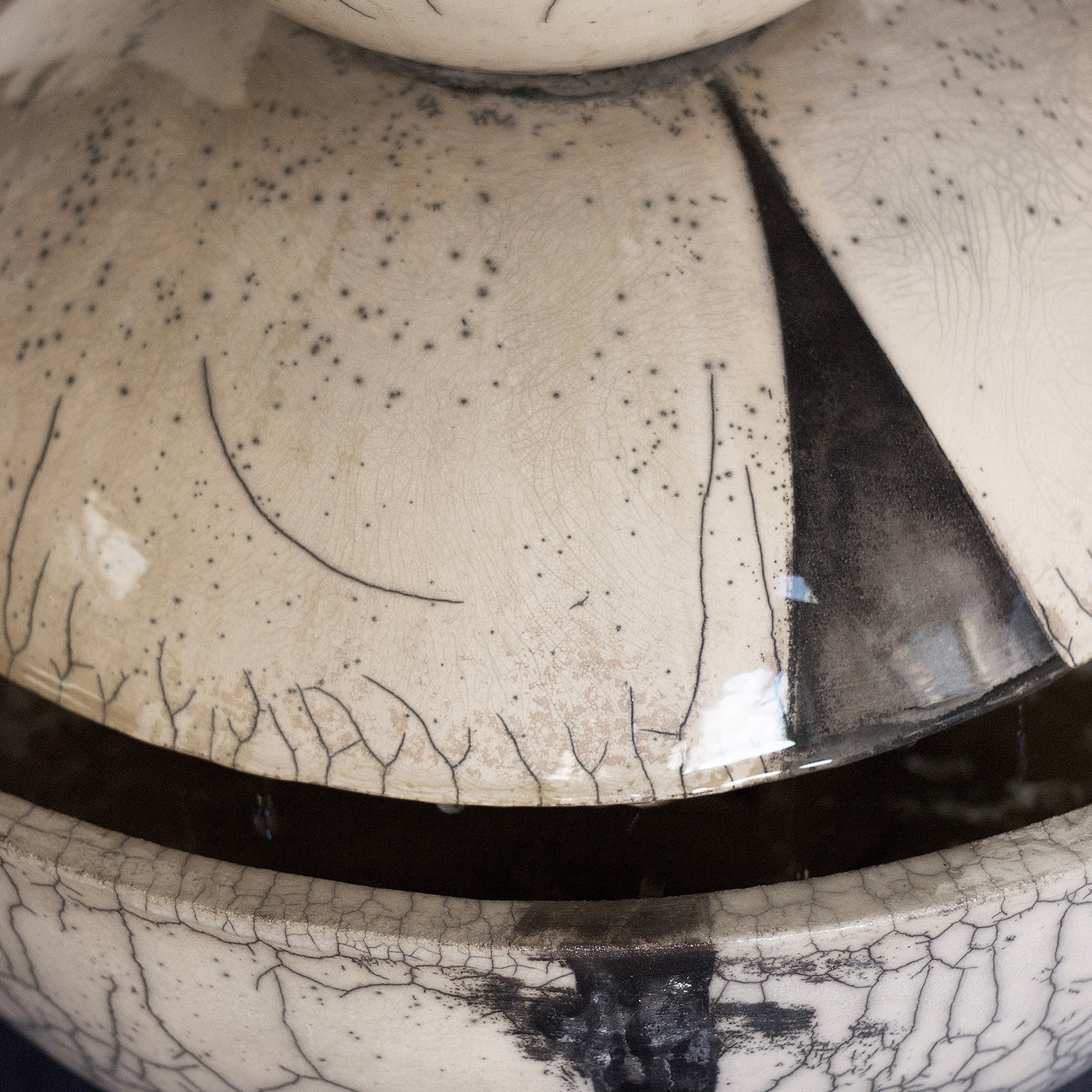 Modern Genesi Globe Black and White Crackle Ceramic Fountain - Alternative view 2
