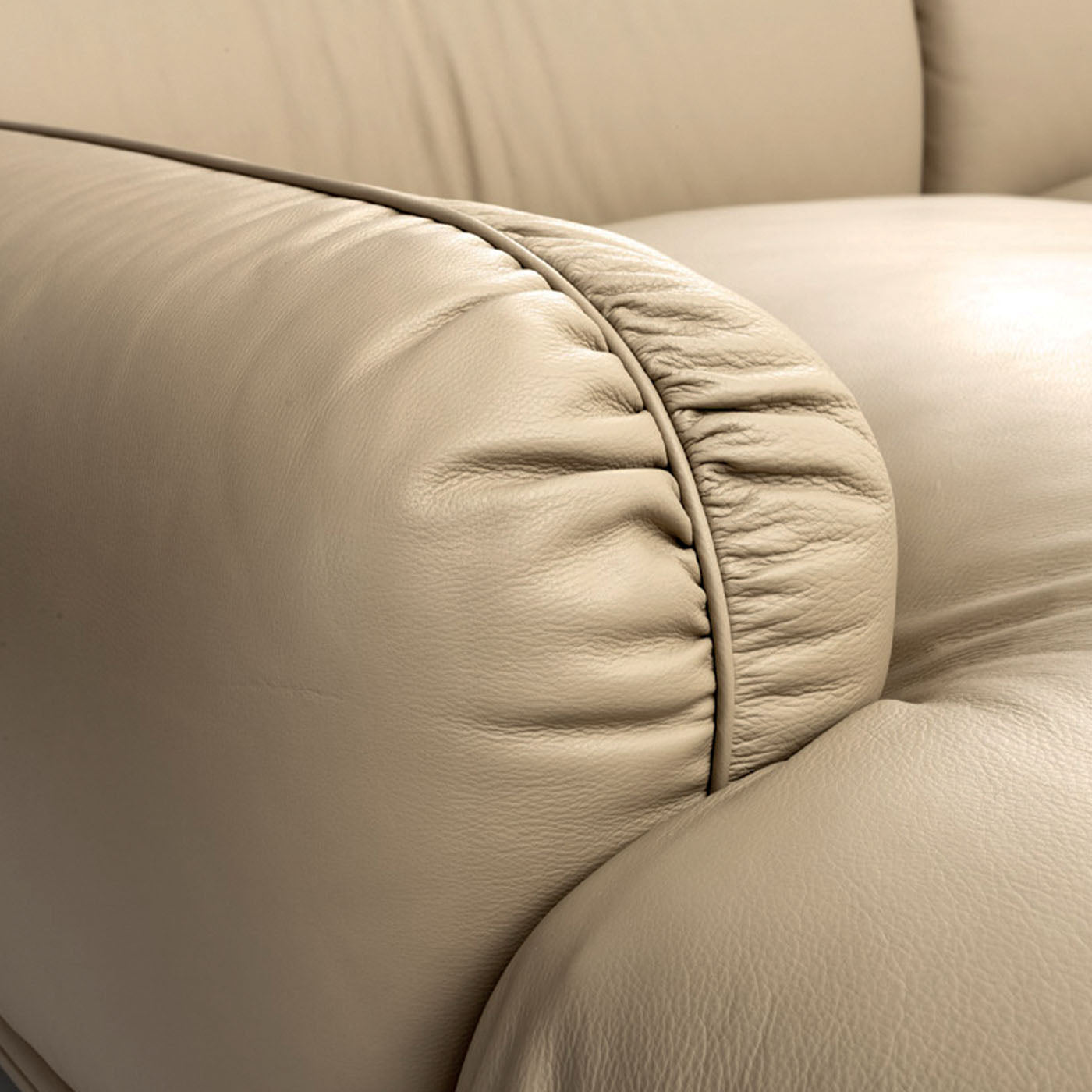 Super MC Beige Leather Sofa - Alternative view 1