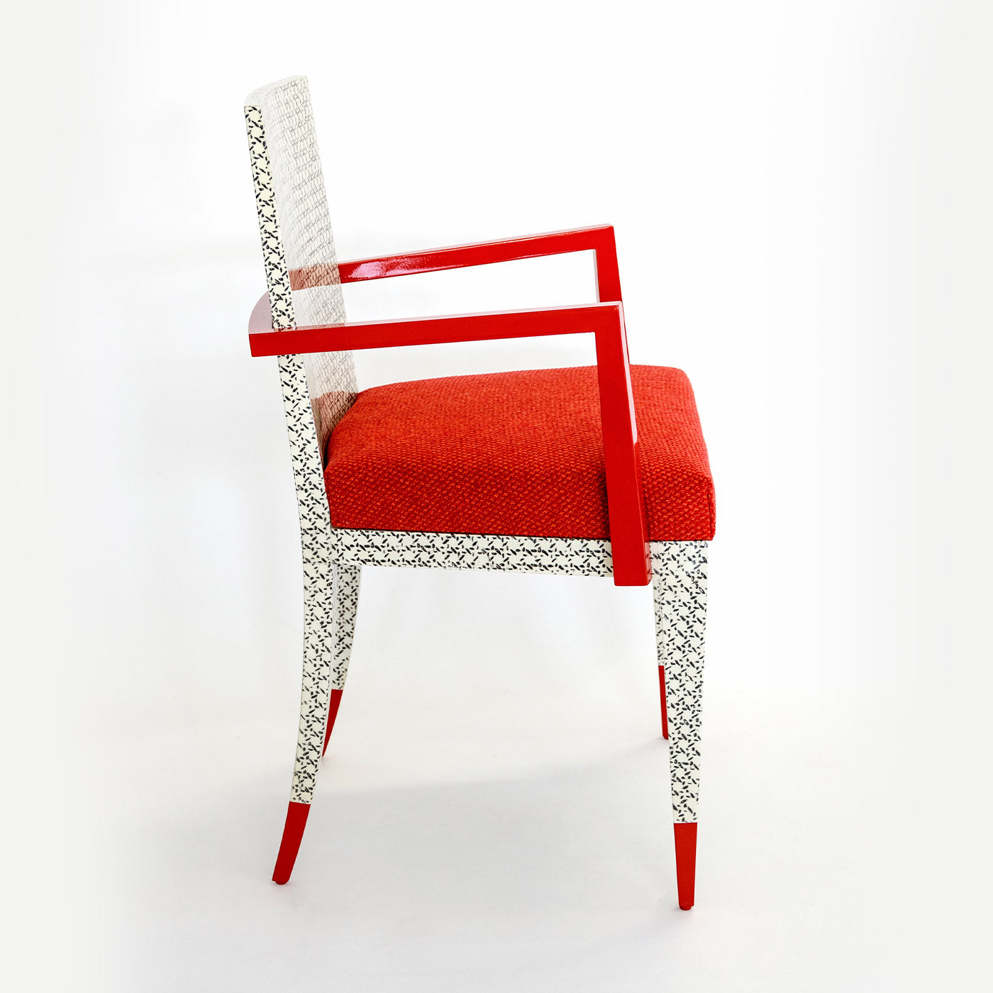 Lipstick Chair With Arms - Alternative view 1
