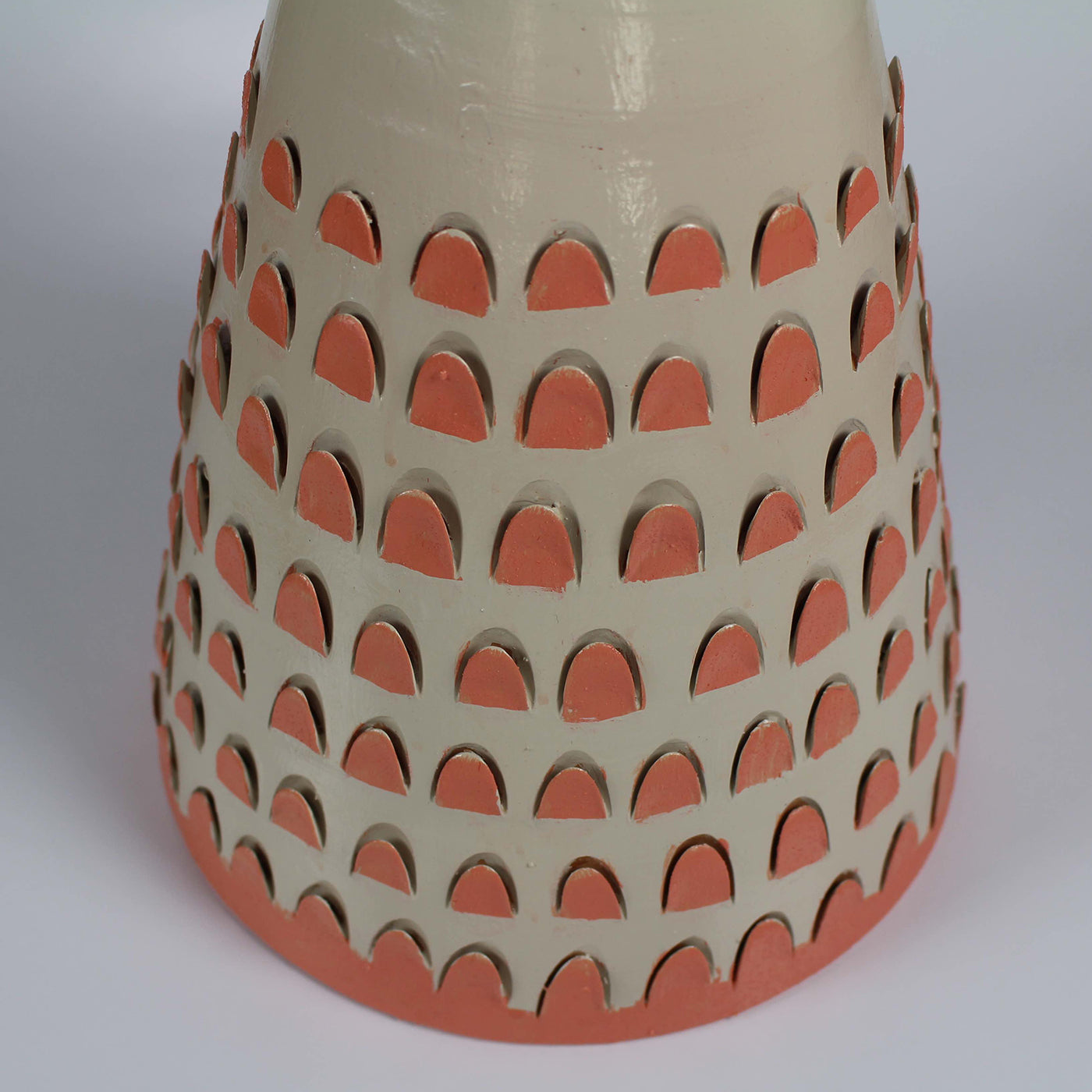 Konische Vase in Ecru und Orange 21 von Mascia Meccani - Alternative Ansicht 4