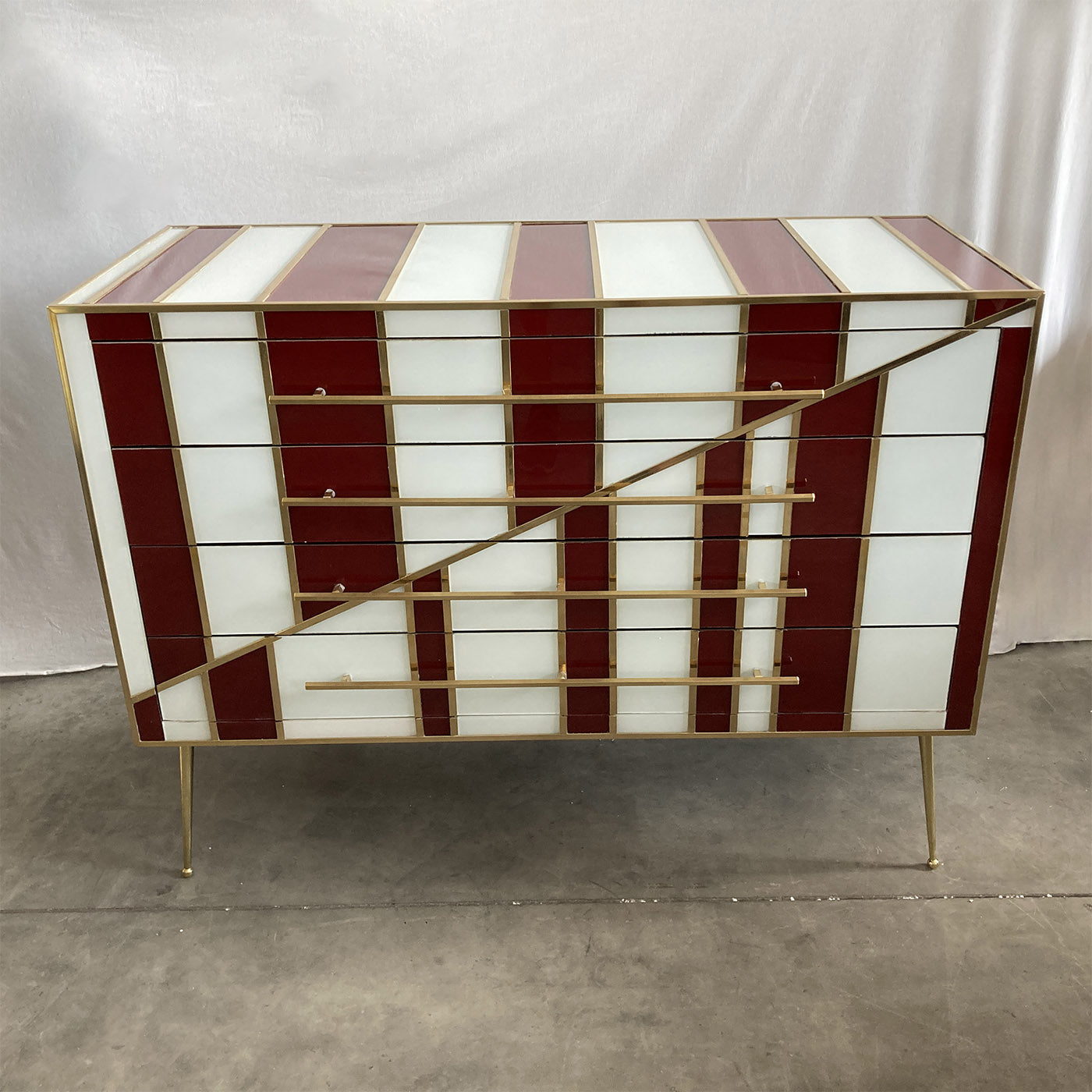 Red and White Dresser - Alternative view 1