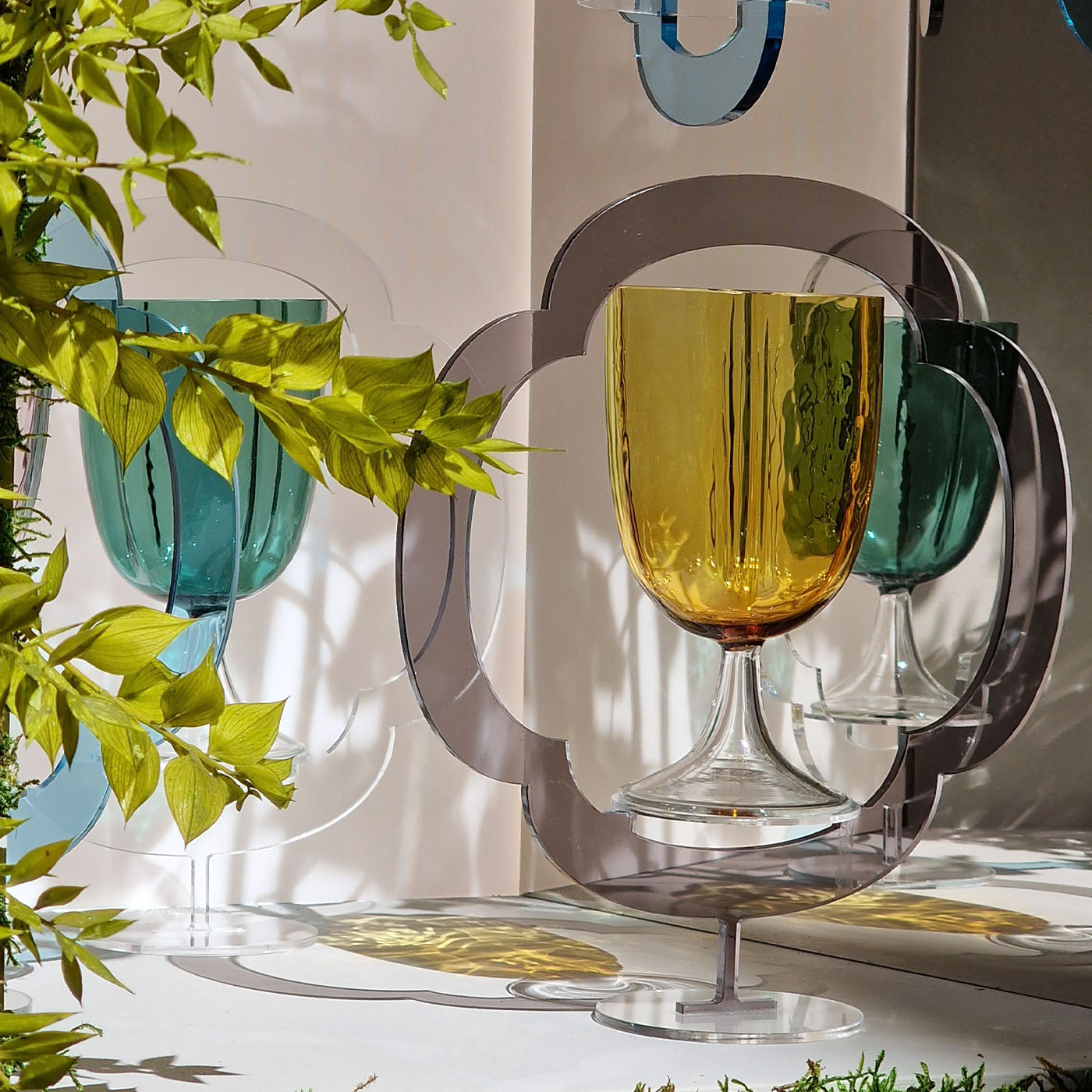 Set Of 4 Amber Petal Wine Glasses - Alternative view 2