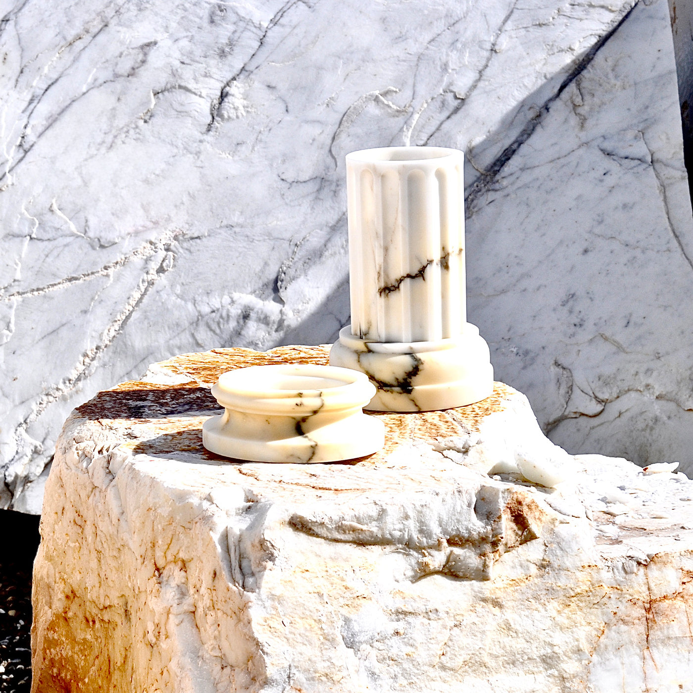 Vaso a colonna in marmo TAN Satin Paonazzo - Vista alternativa 1