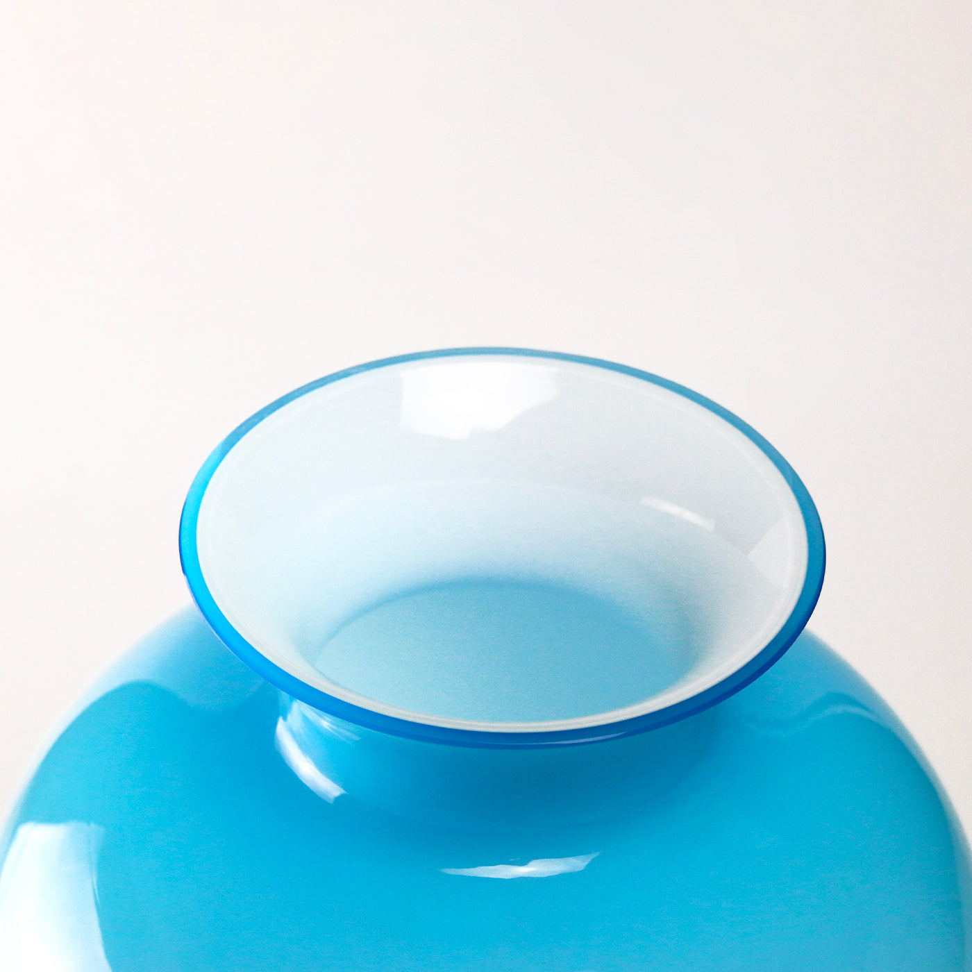 Anfora-Like Turquoise Vase - Alternative view 1