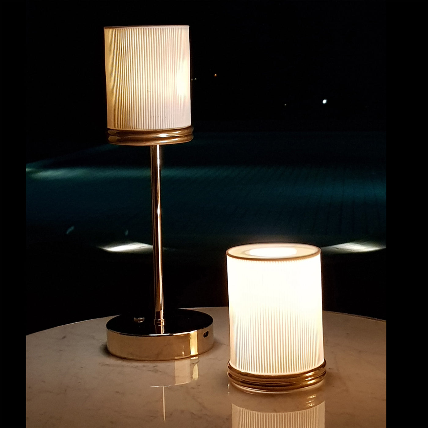 London Rechargeable Table Lamp - Alternative view 1