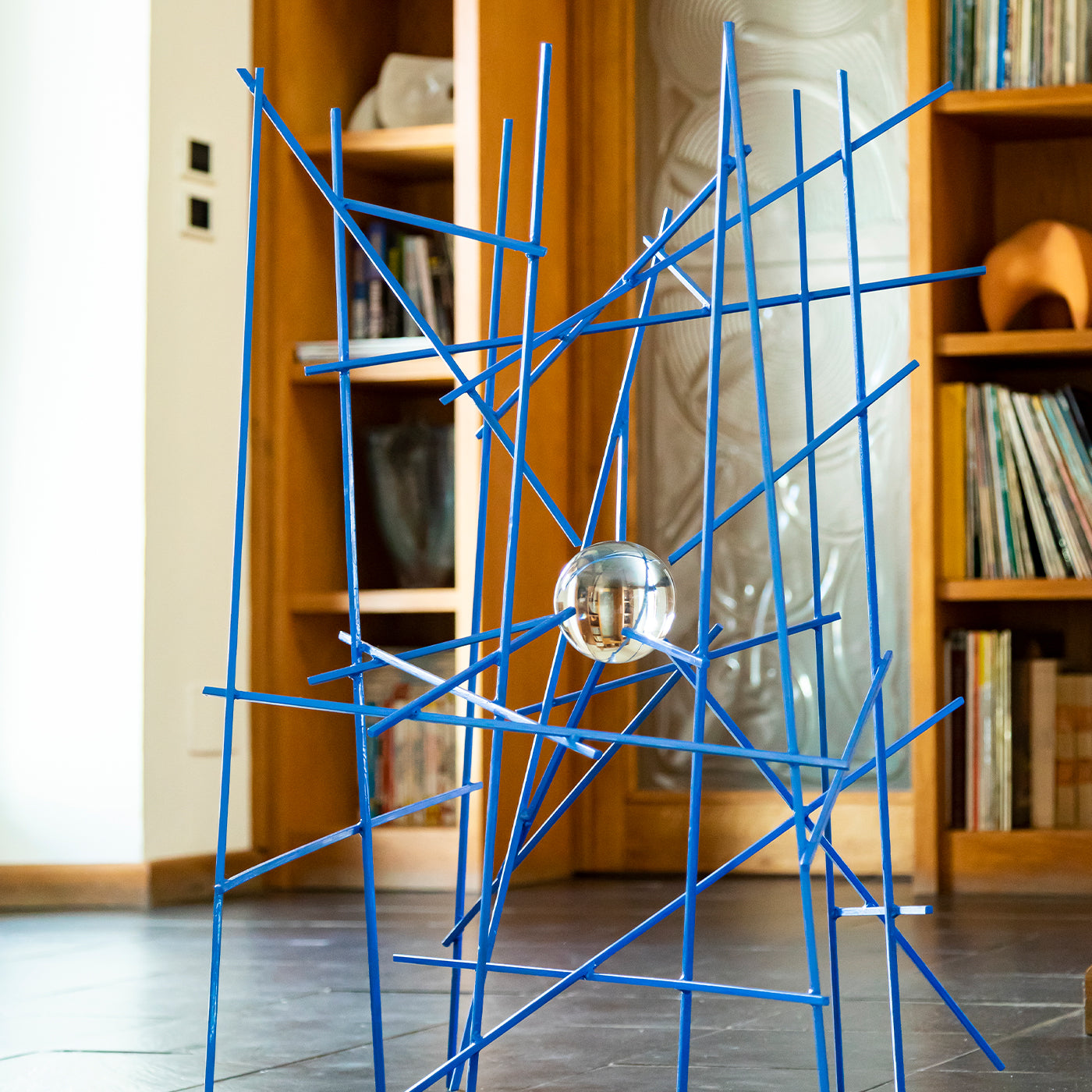 Palla Prigioniera Blu Sculpture by Gianfranco Coltella - Alternative view 3