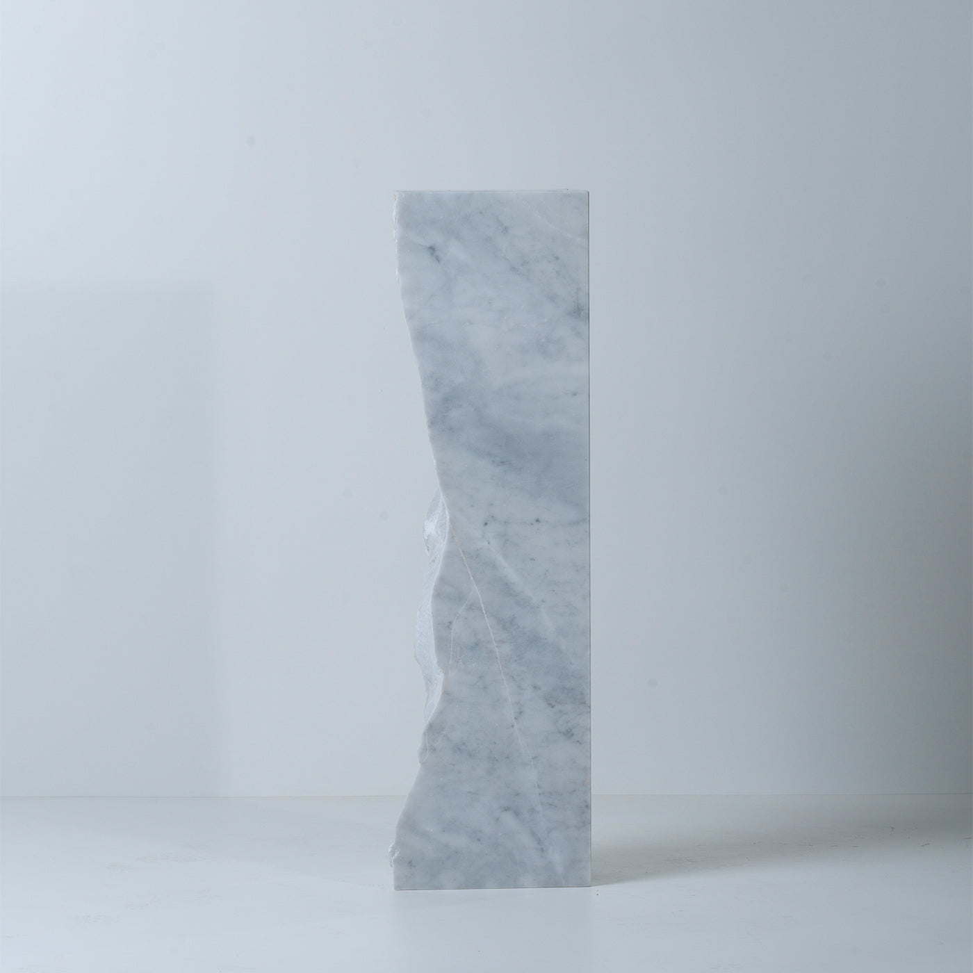 Podium I Carrara Sculpture - Alternative view 1