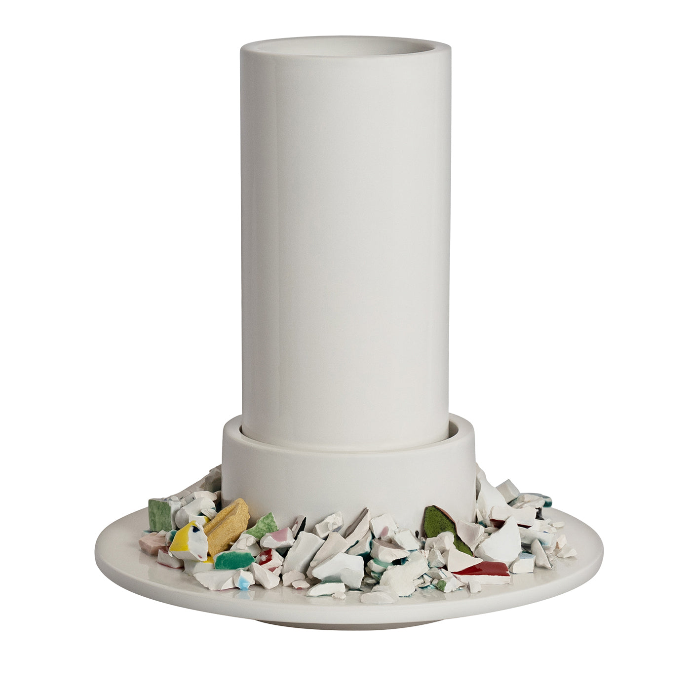 Vase blanc avec fragments polychromes de Duccio Maria Gambi - Vue principale