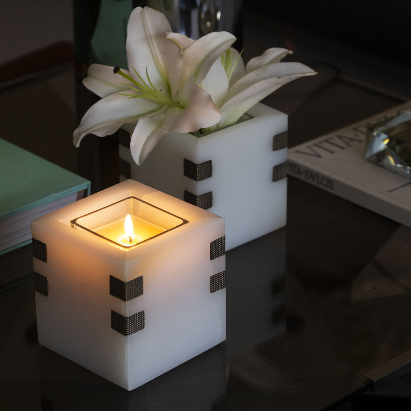 Santiago Onyx Candleholder with Brass Accents - Alternative view 2