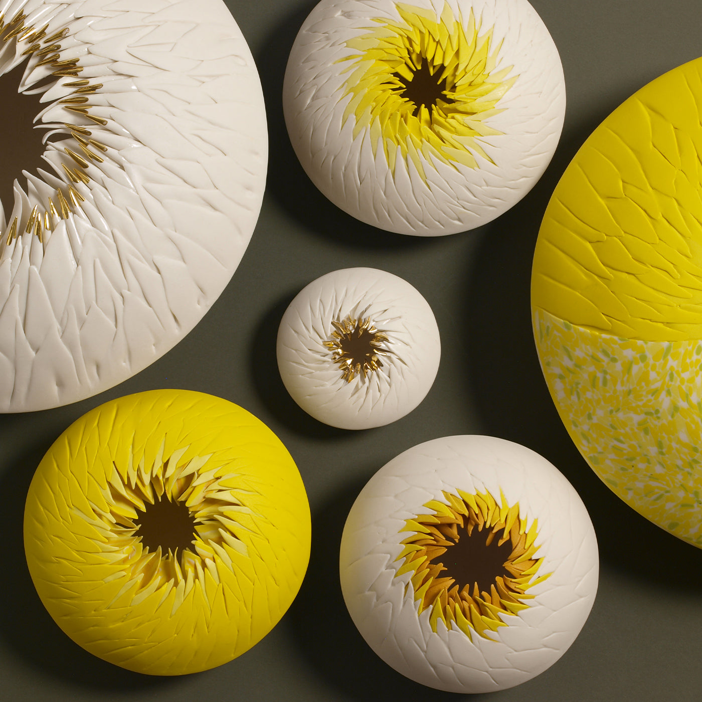 SEA URCHIN WALL SCULPTURE - WHITE AND YELLOW - Alternative view 1