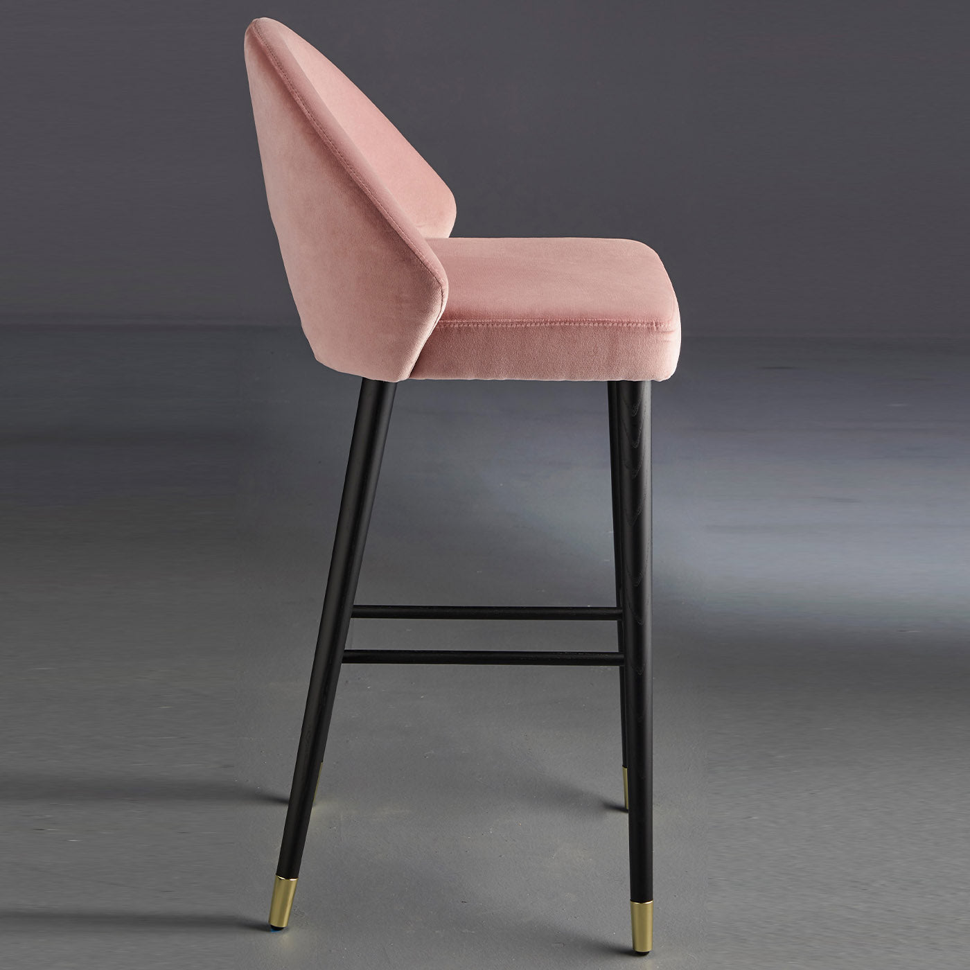 Diana.f.ss Pink & Black Stool by W. Colico - Alternative view 2