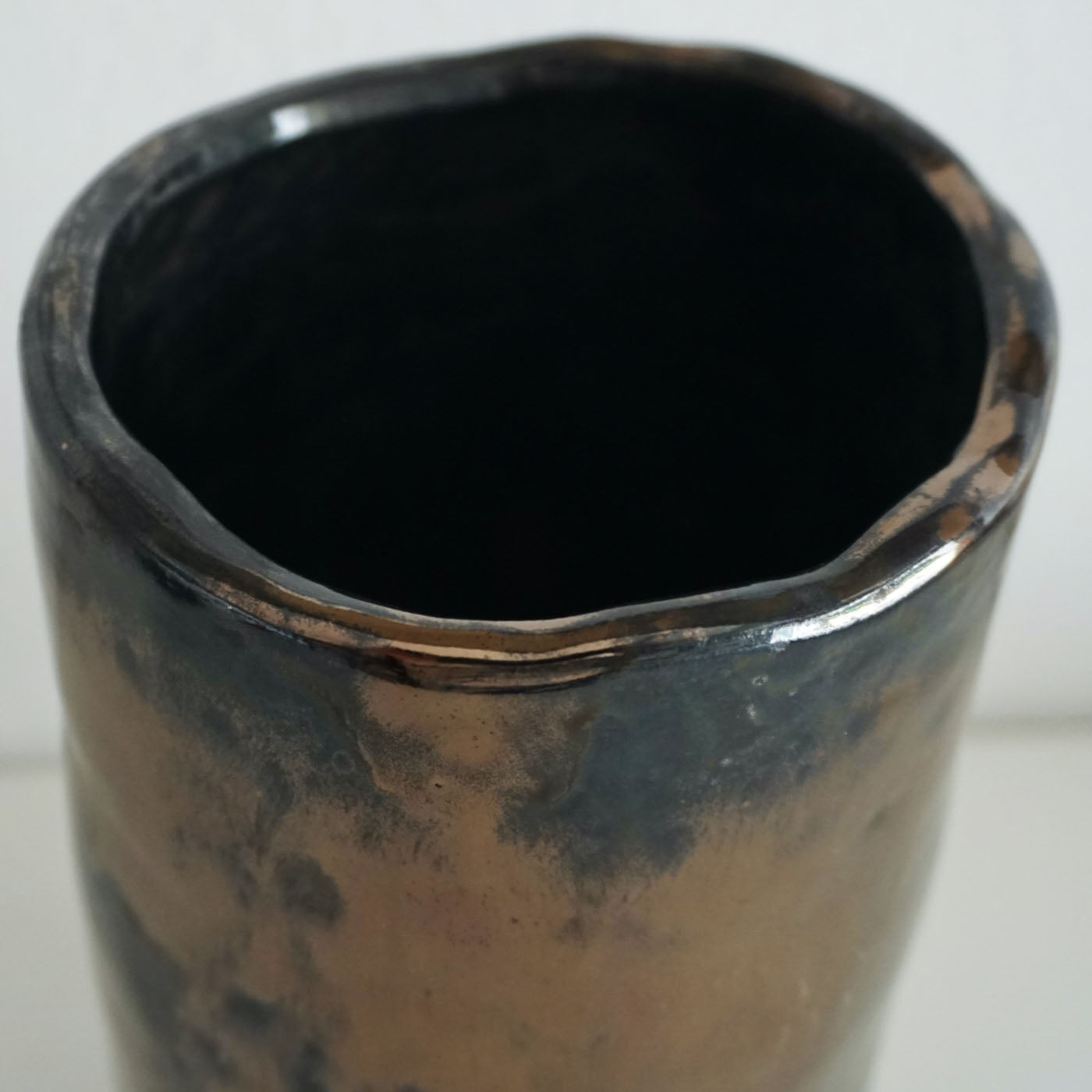 Vulcano Bronze Glaze and Black Clay Vase - Alternative view 2