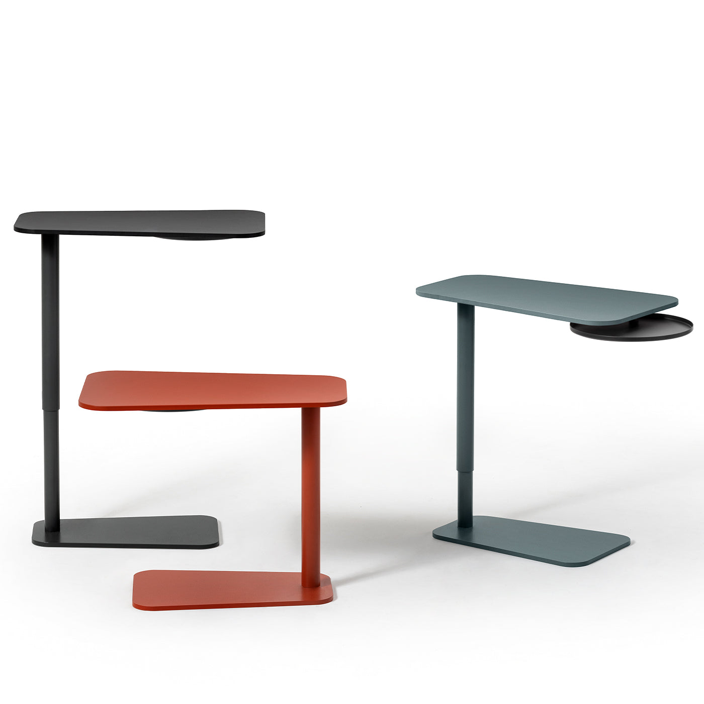0130 Jens Red Side Table by Massimo Broglio - Alternative view 4