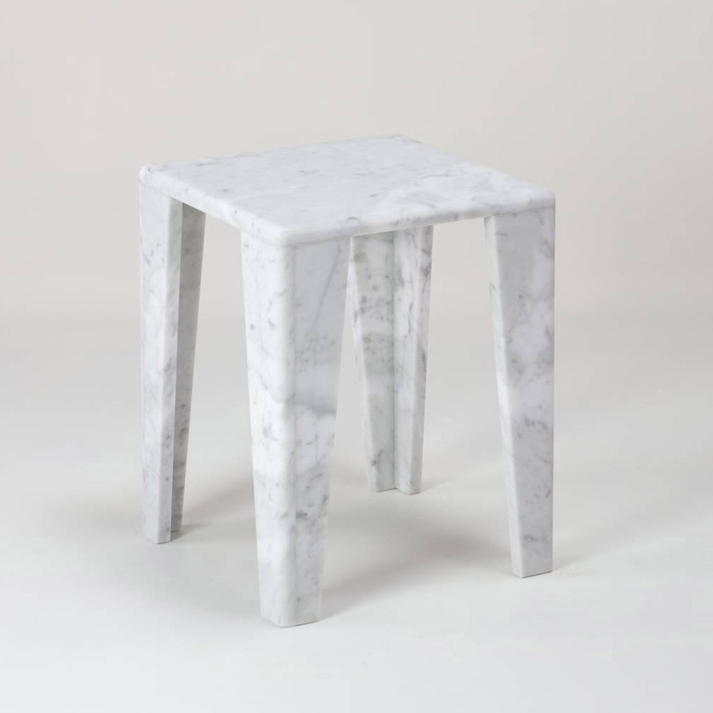 ChunkY01 Carrara Marble Side Table - Alternative view 2
