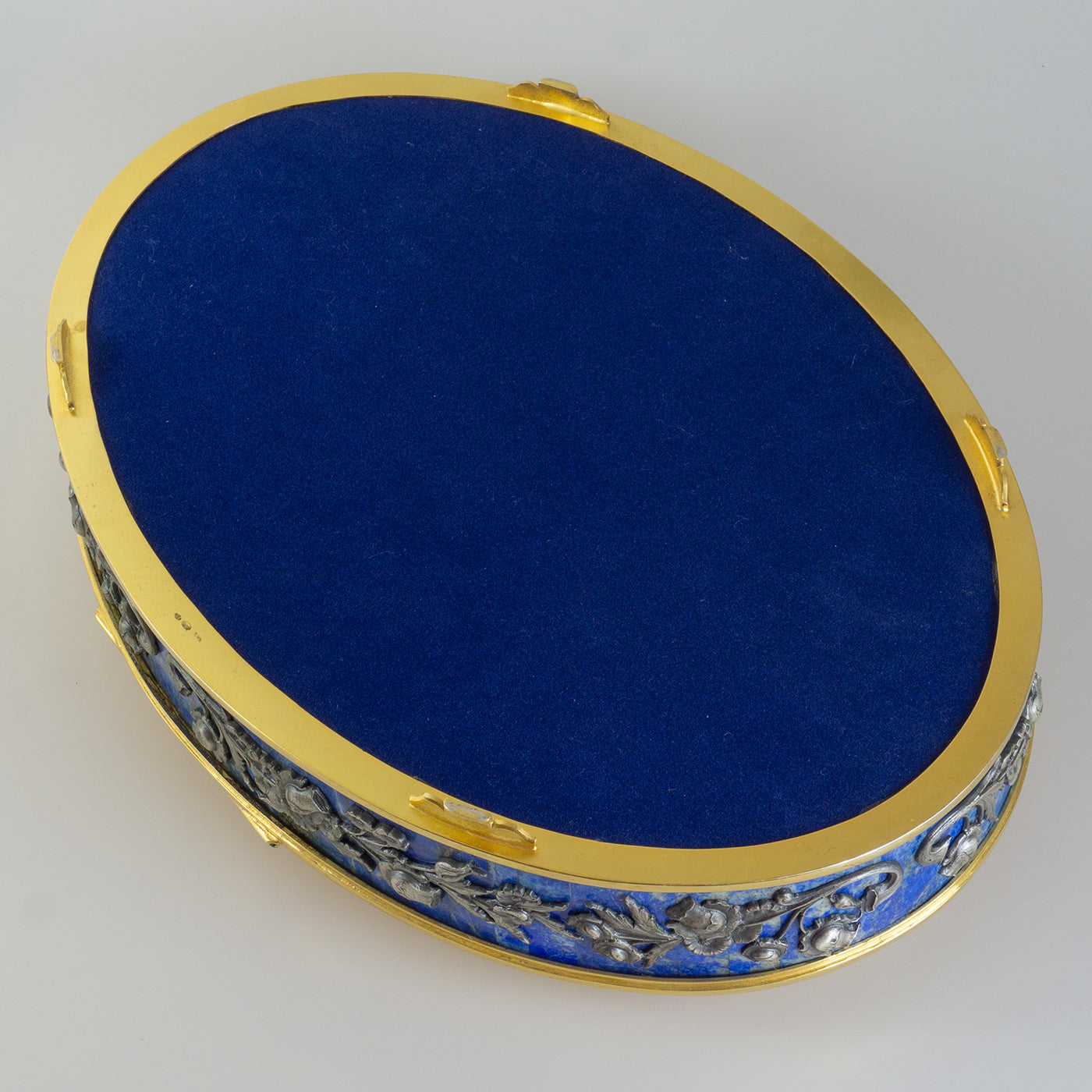 Boîte ovale en lapis-lazuli et argent - Vue alternative 2