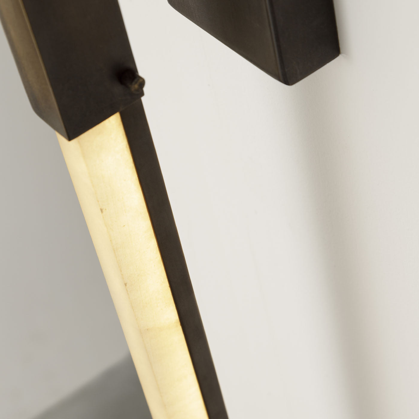 Z640 Brass & Alabaster Wall Lamp - Alternative view 2