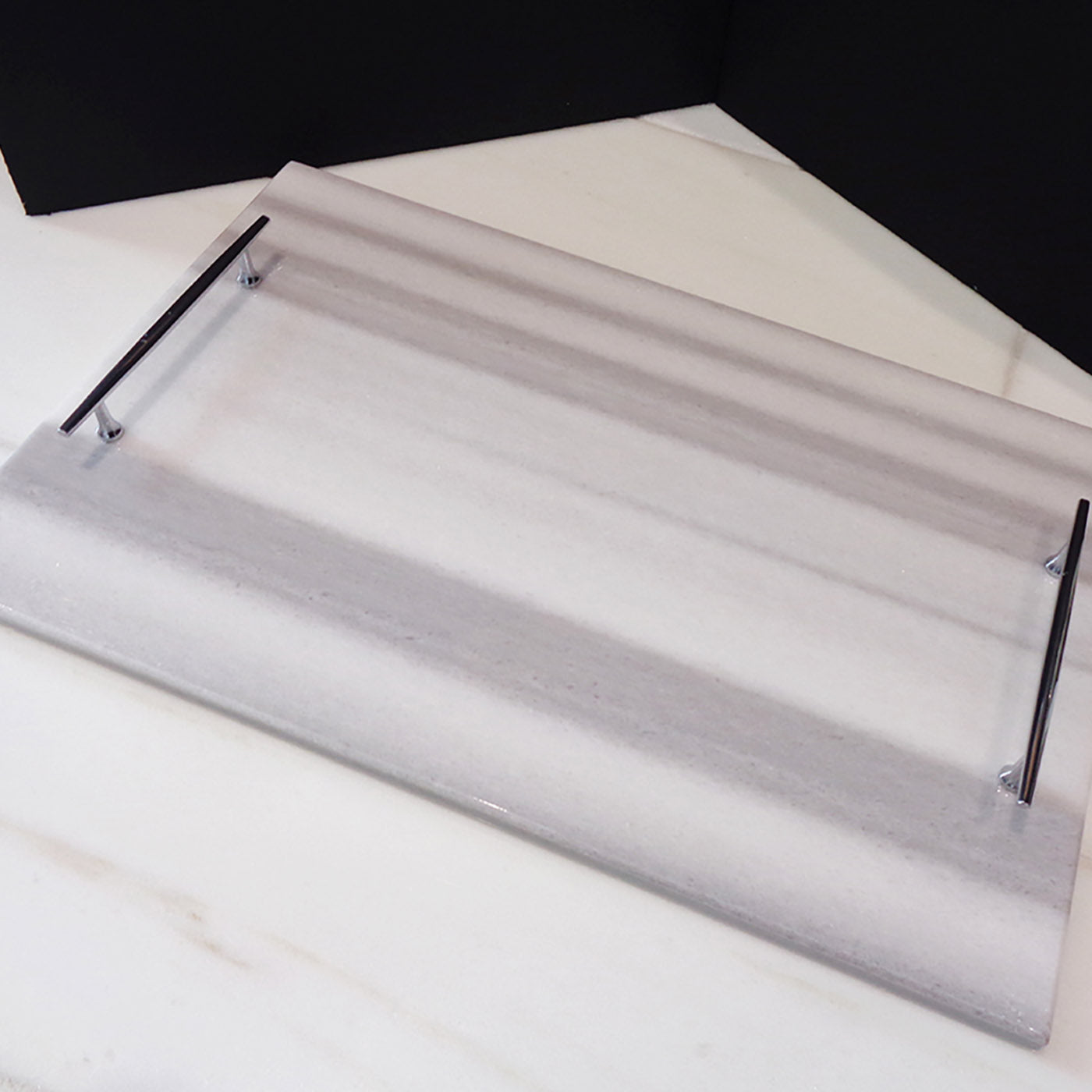 Rectangular Striato Tray with Steel Handles - Alternative view 1