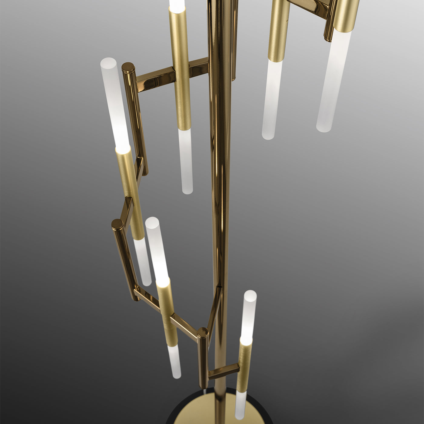Lámpara de pie Ekle de 12 luces en oro cepillado con detalles en bronce - Vista alternativa 2
