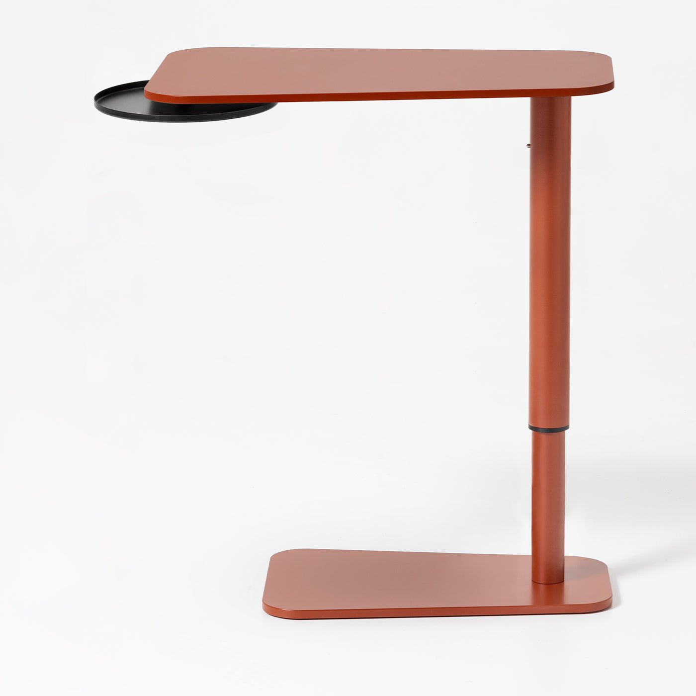 0130 Jens Red Side Table by Massimo Broglio - Alternative view 1