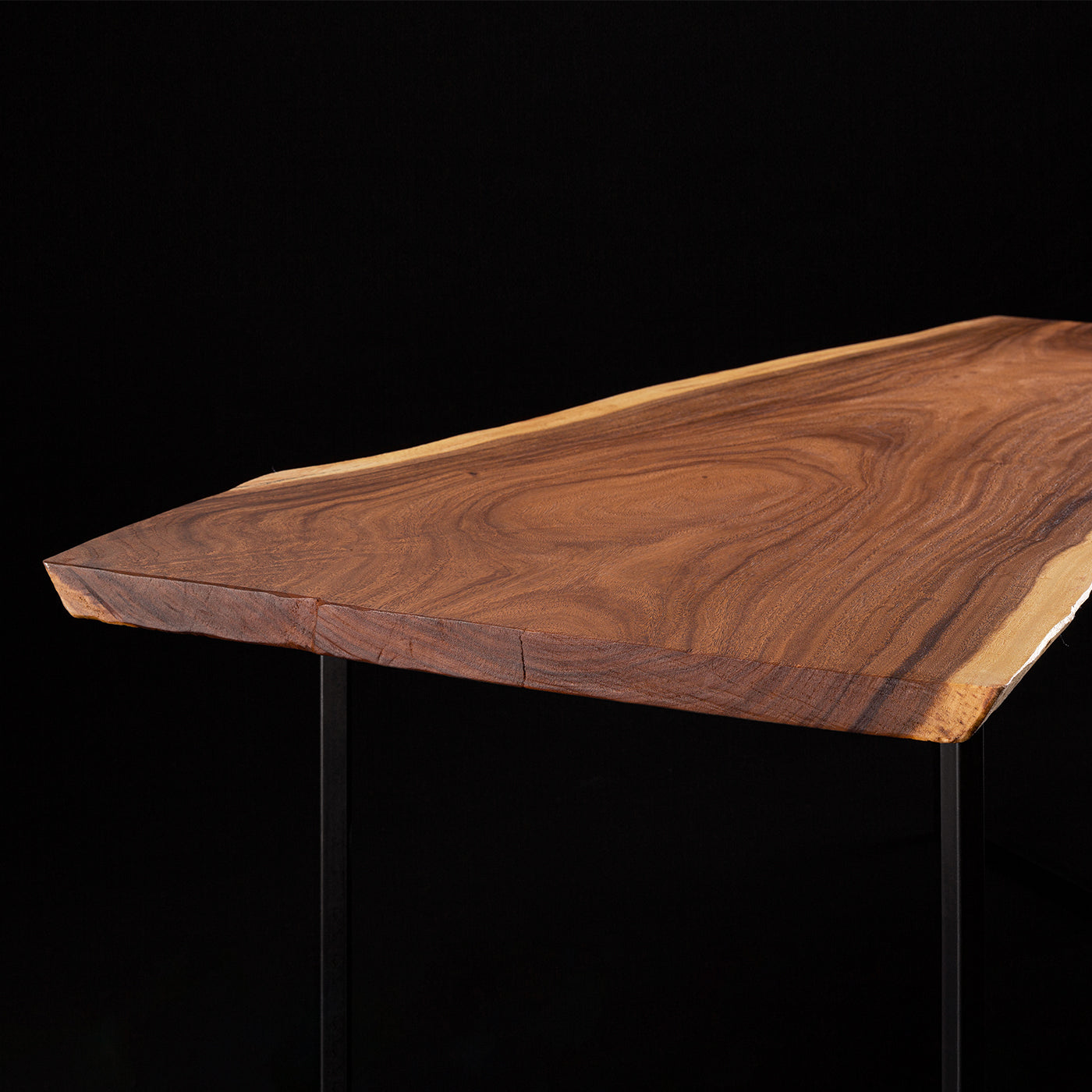 Amber dining table - Alternative view 1