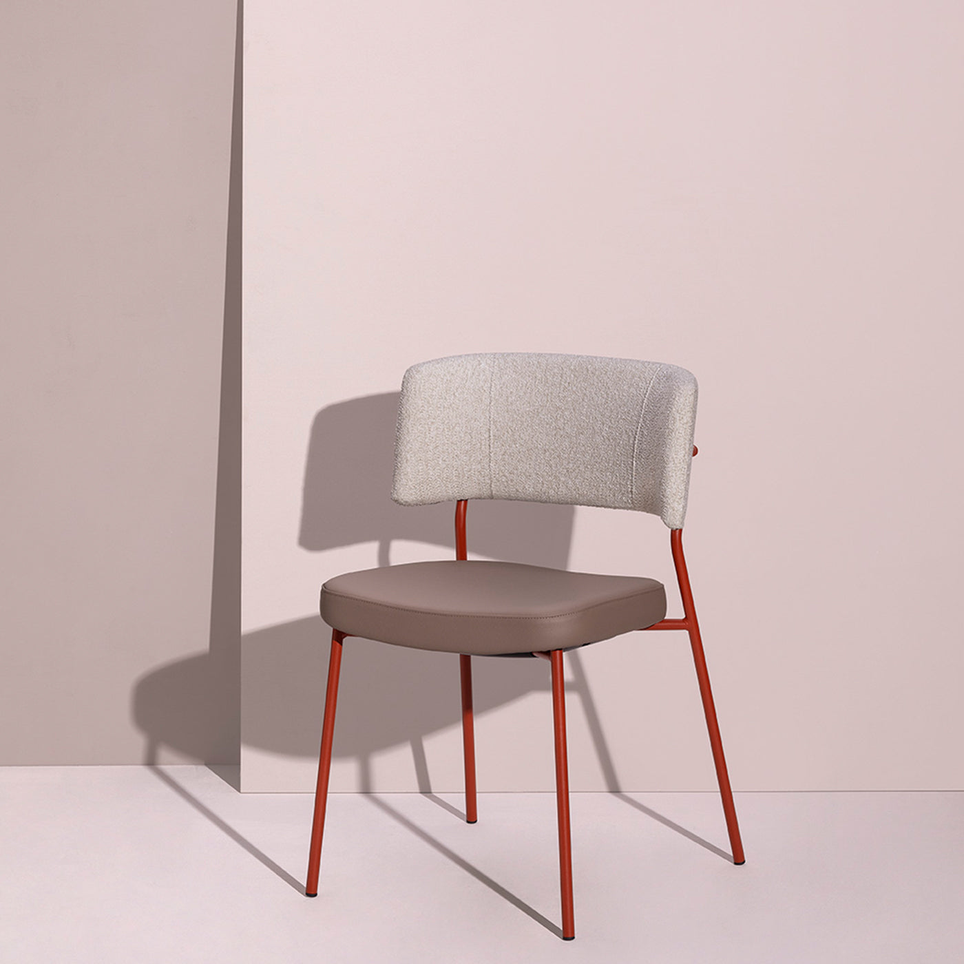 Marlen Met Im Beige Fabric & Brick-Red Metal Chair by EP Studio - Alternative view 1