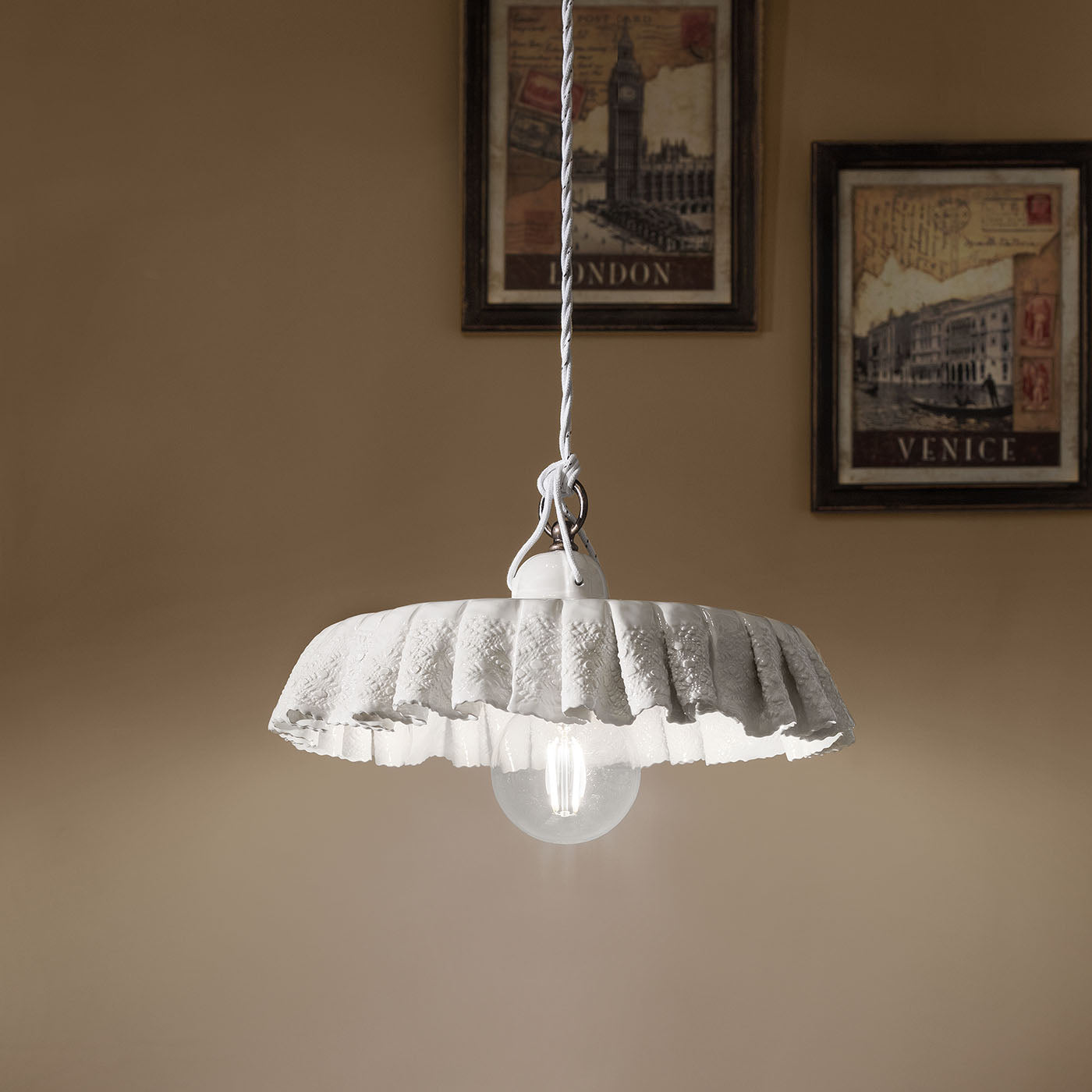 Modena C903 Flounced Pendant Lamp - Alternative view 1