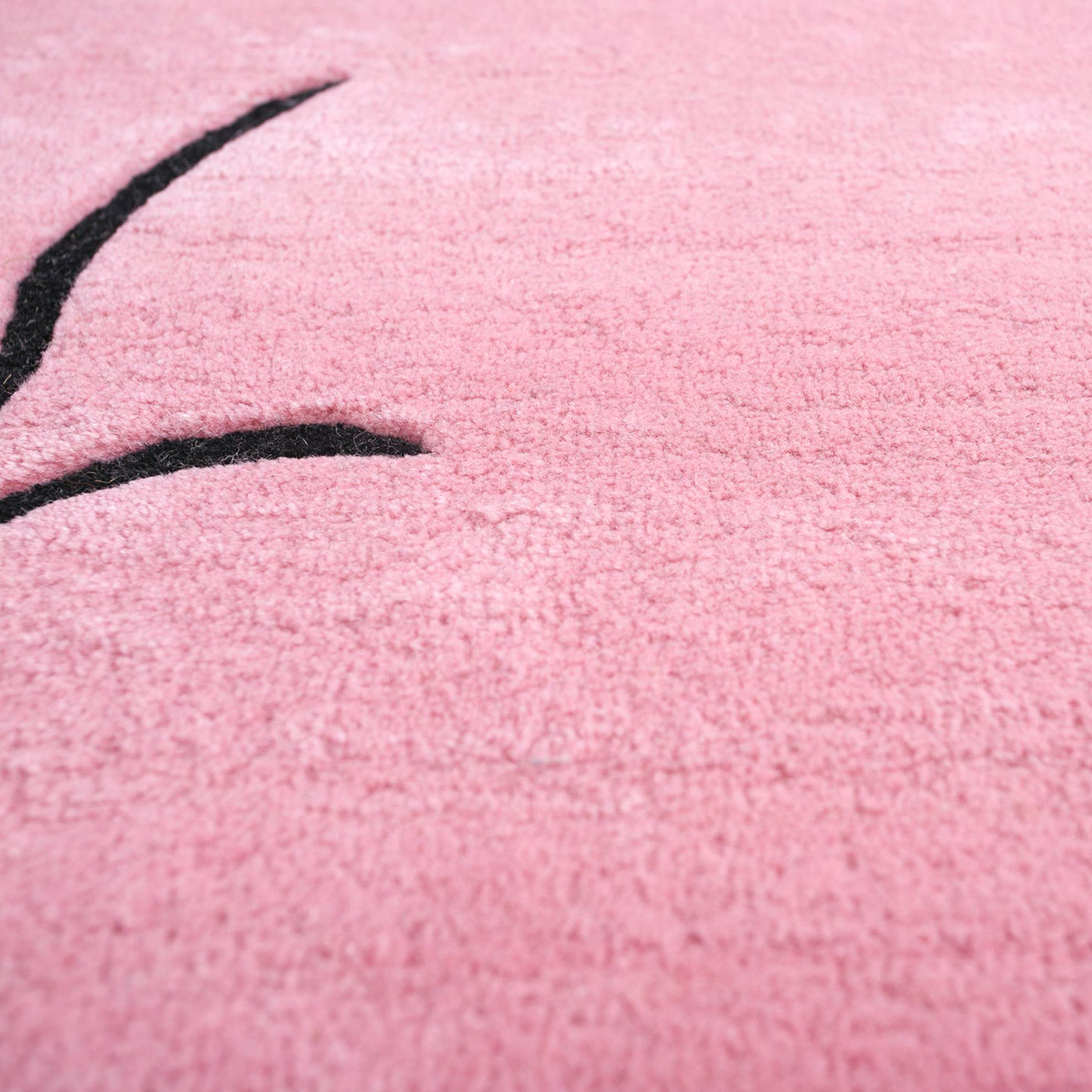 Blush Blossom Tea Rose Hand Tufted Rug - Alternative view 3