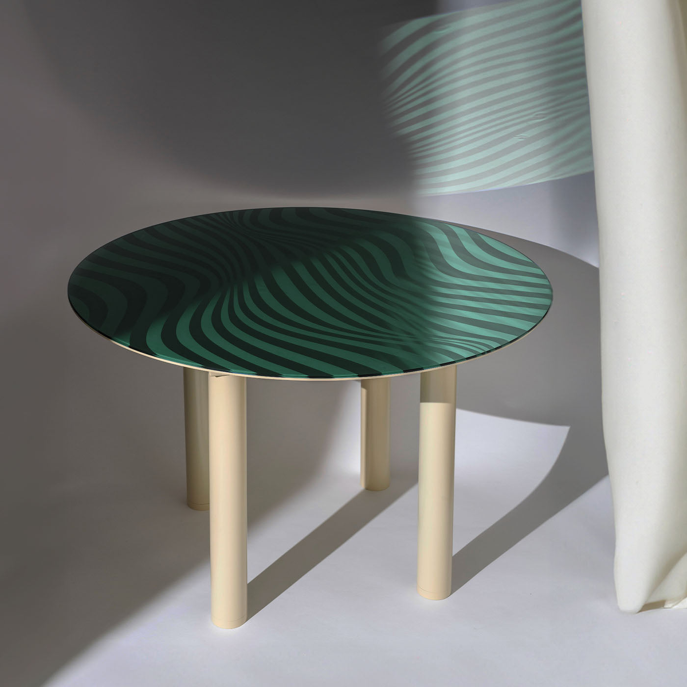 Stripes Optical Round Green Glass Dining Table - Alternative view 1